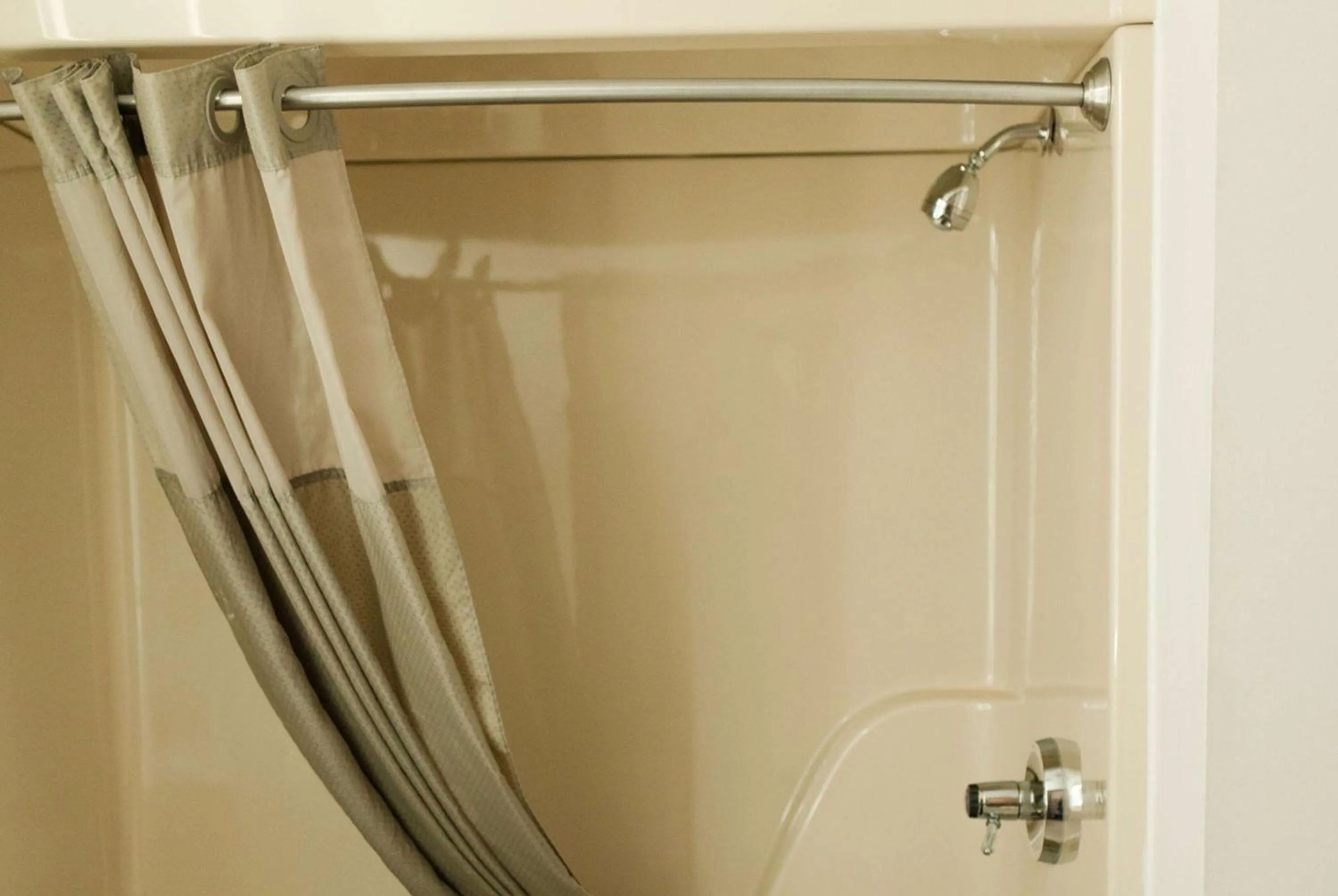 TV and multimedia in Travelodge by Wyndham Escanaba