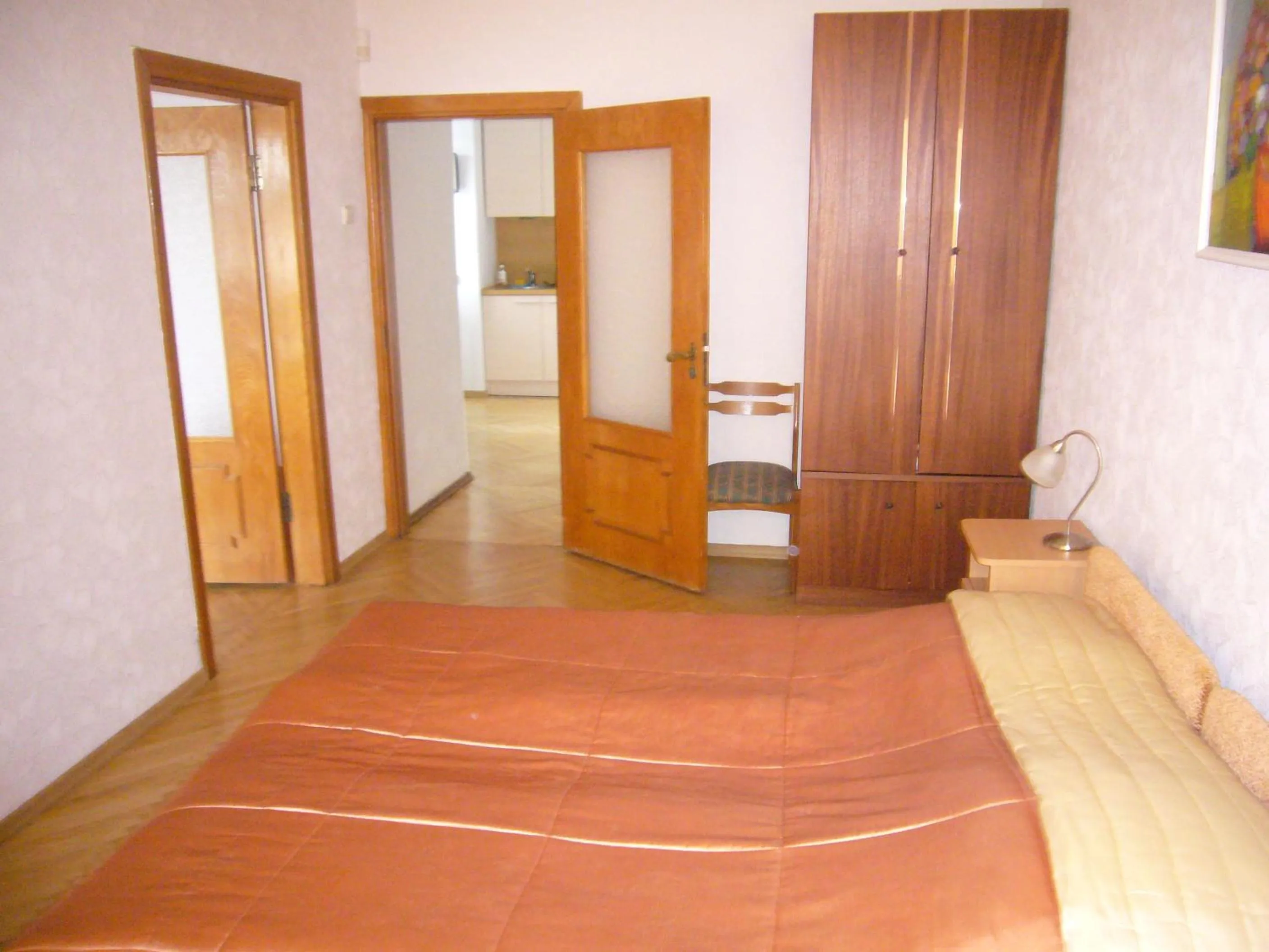 Bedroom, Bed in Family