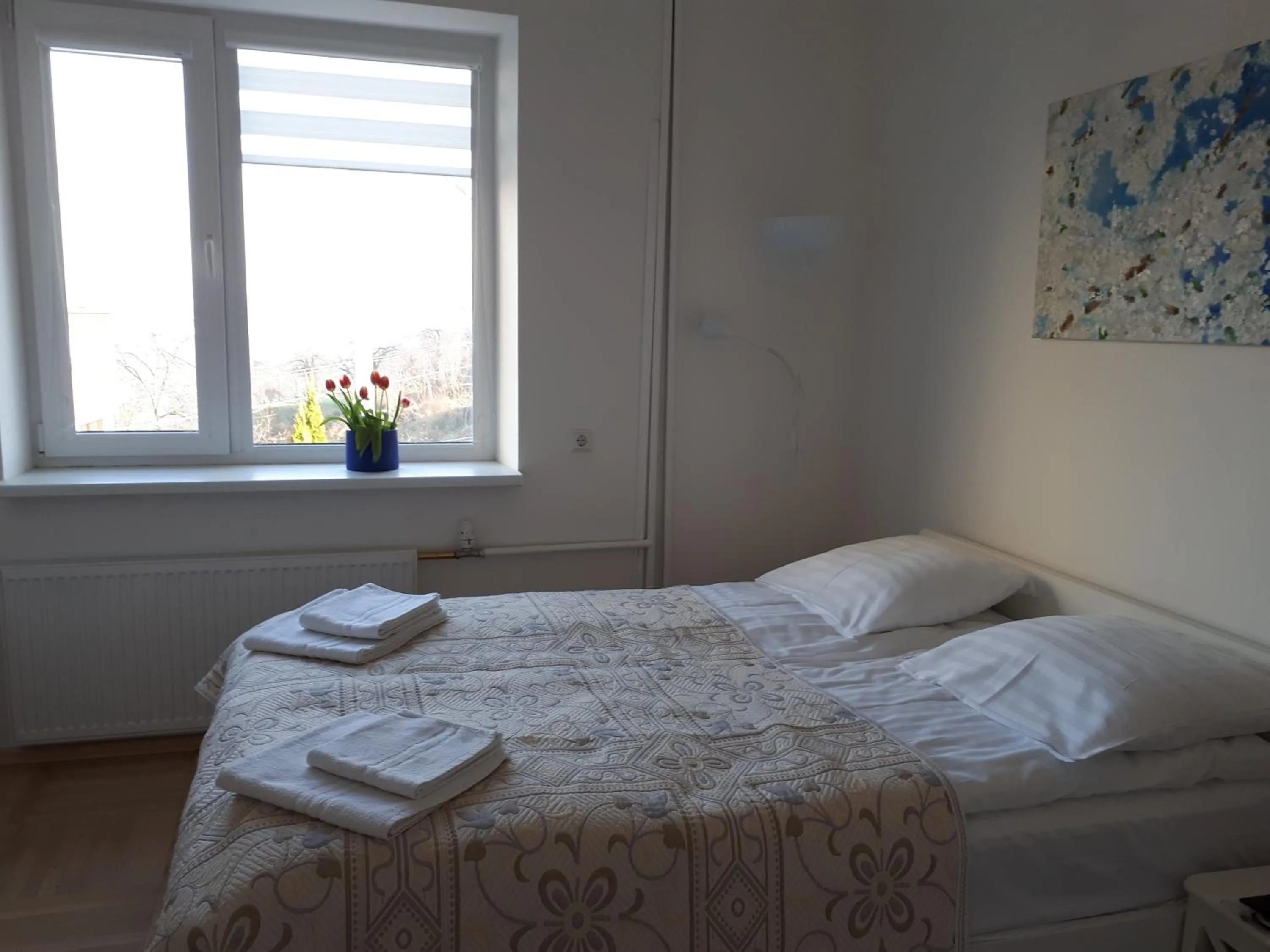 Photo of the whole room, Bed in Family