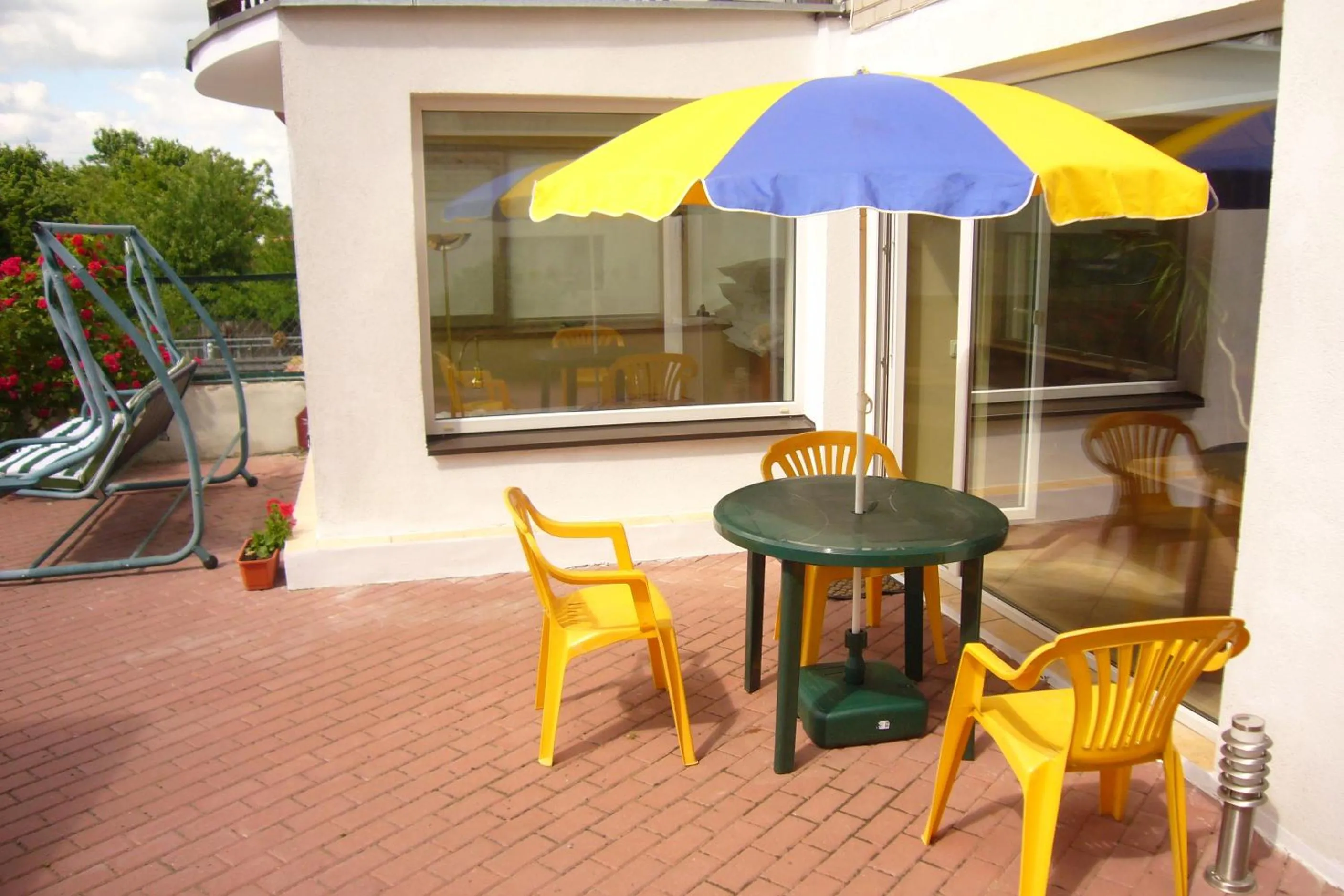 Facade/entrance in Family