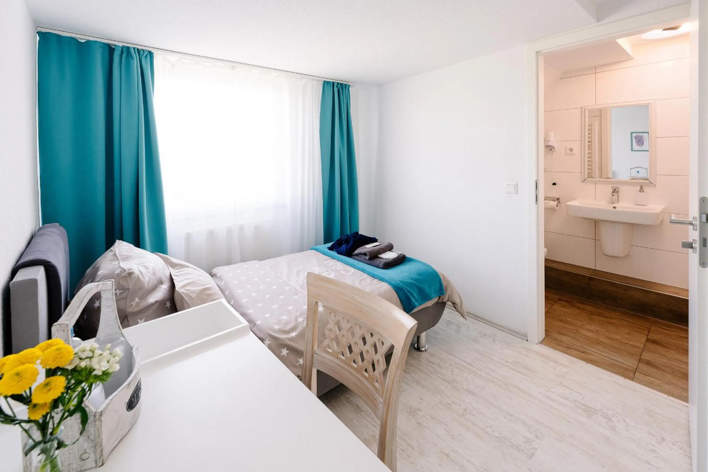 Bed in GästeHaus am Flughafen Düsseldorf