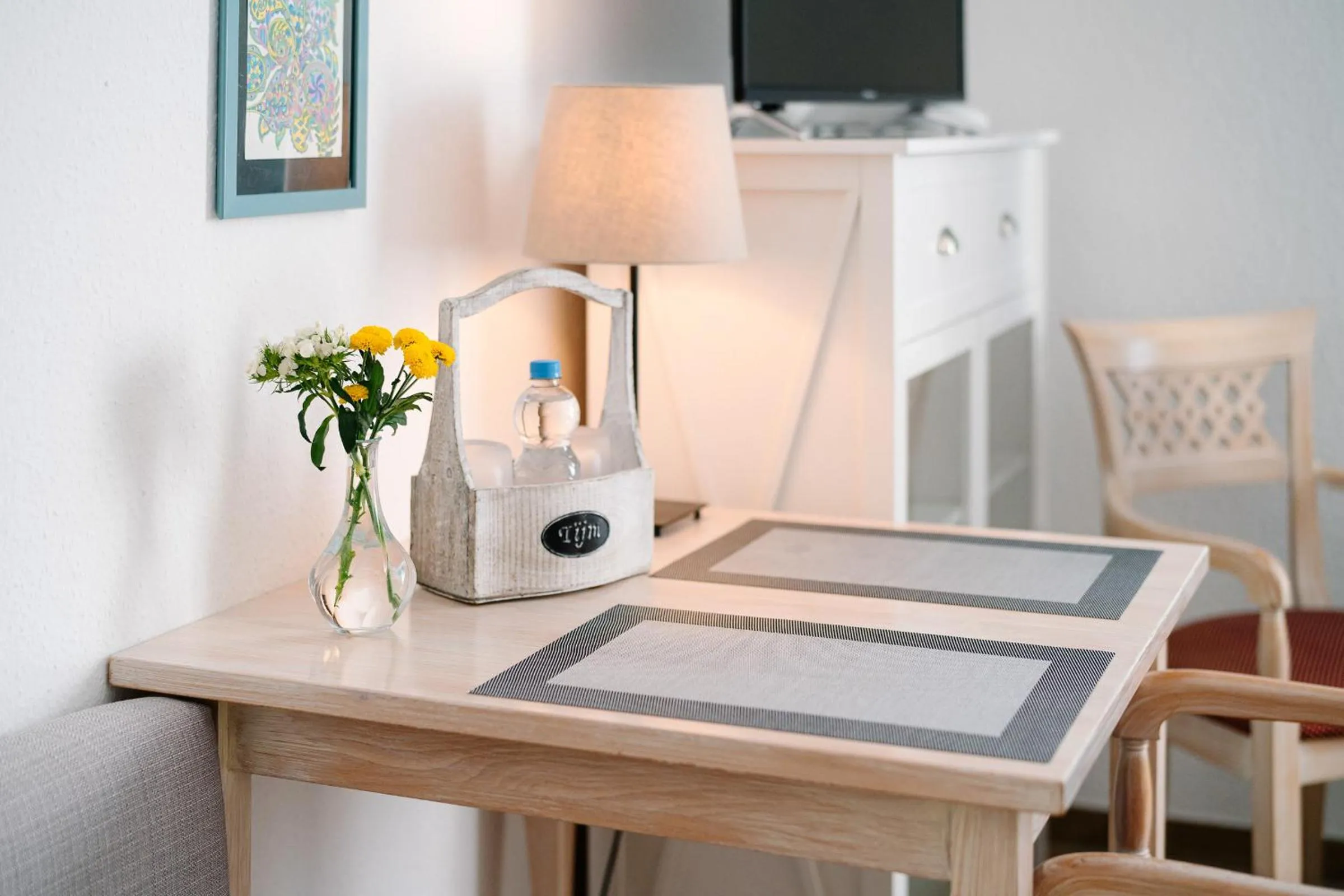 TV and multimedia in GästeHaus am Flughafen Düsseldorf
