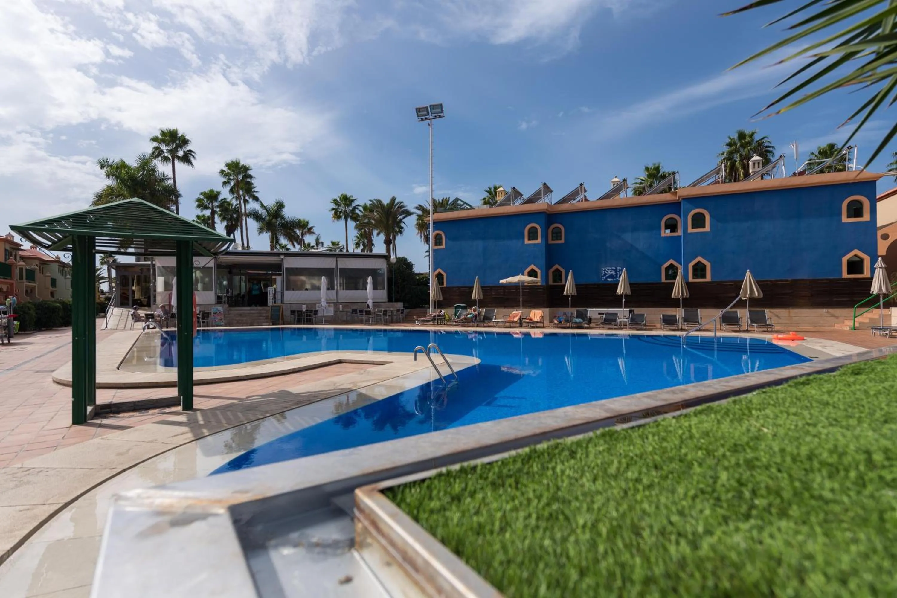 Swimming pool in eó Maspalomas Resort
