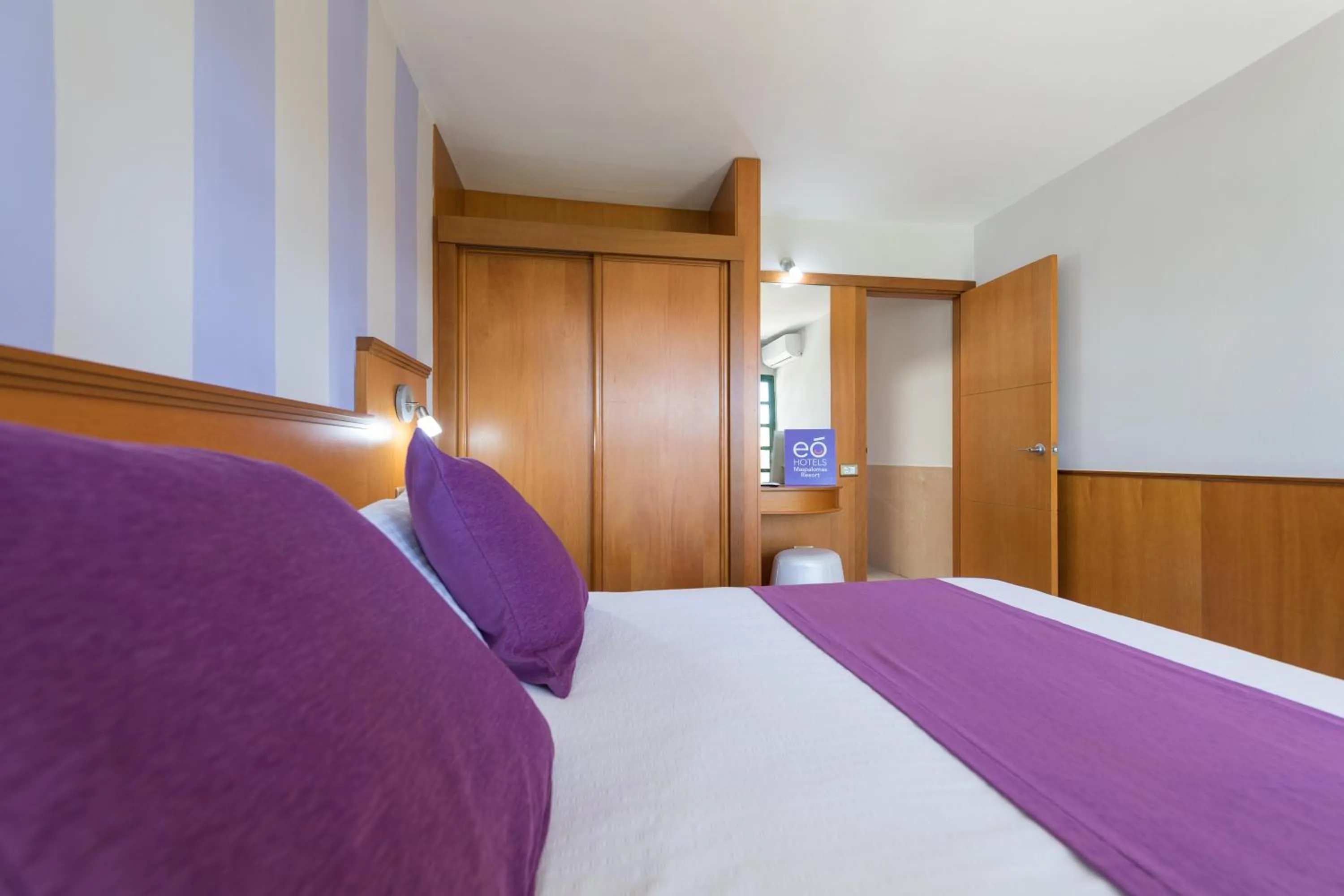 Photo of the whole room, Bed in eó Maspalomas Resort