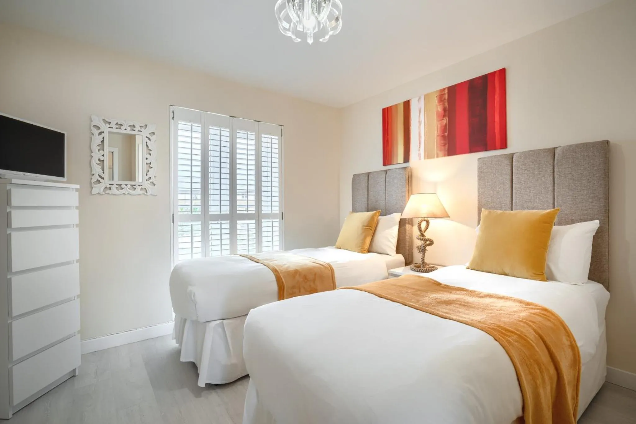 LUXURY BEACHFRONT OUTSTANDING 2 bedroom APARTMENT