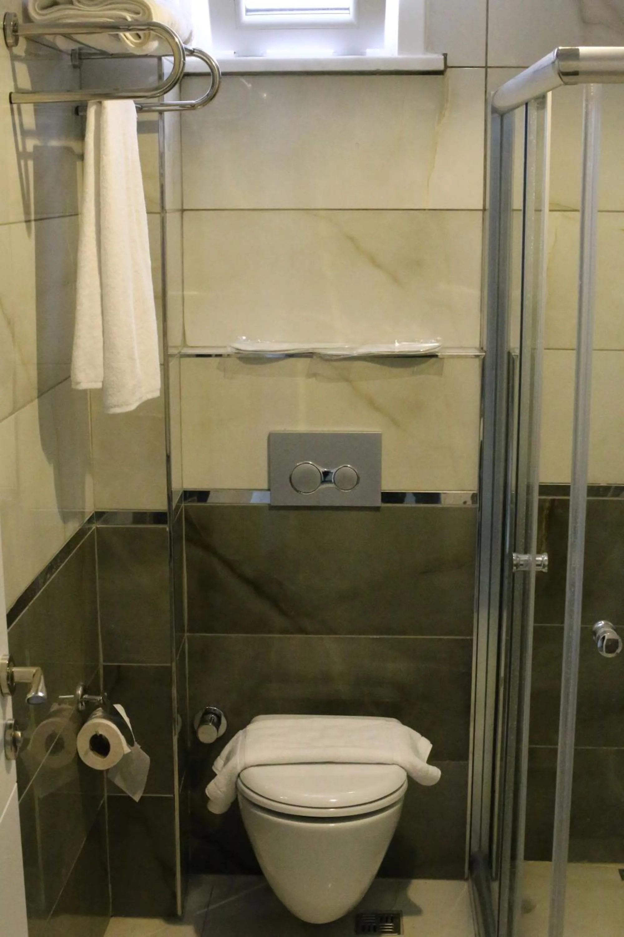 Bathroom in Eva Otel