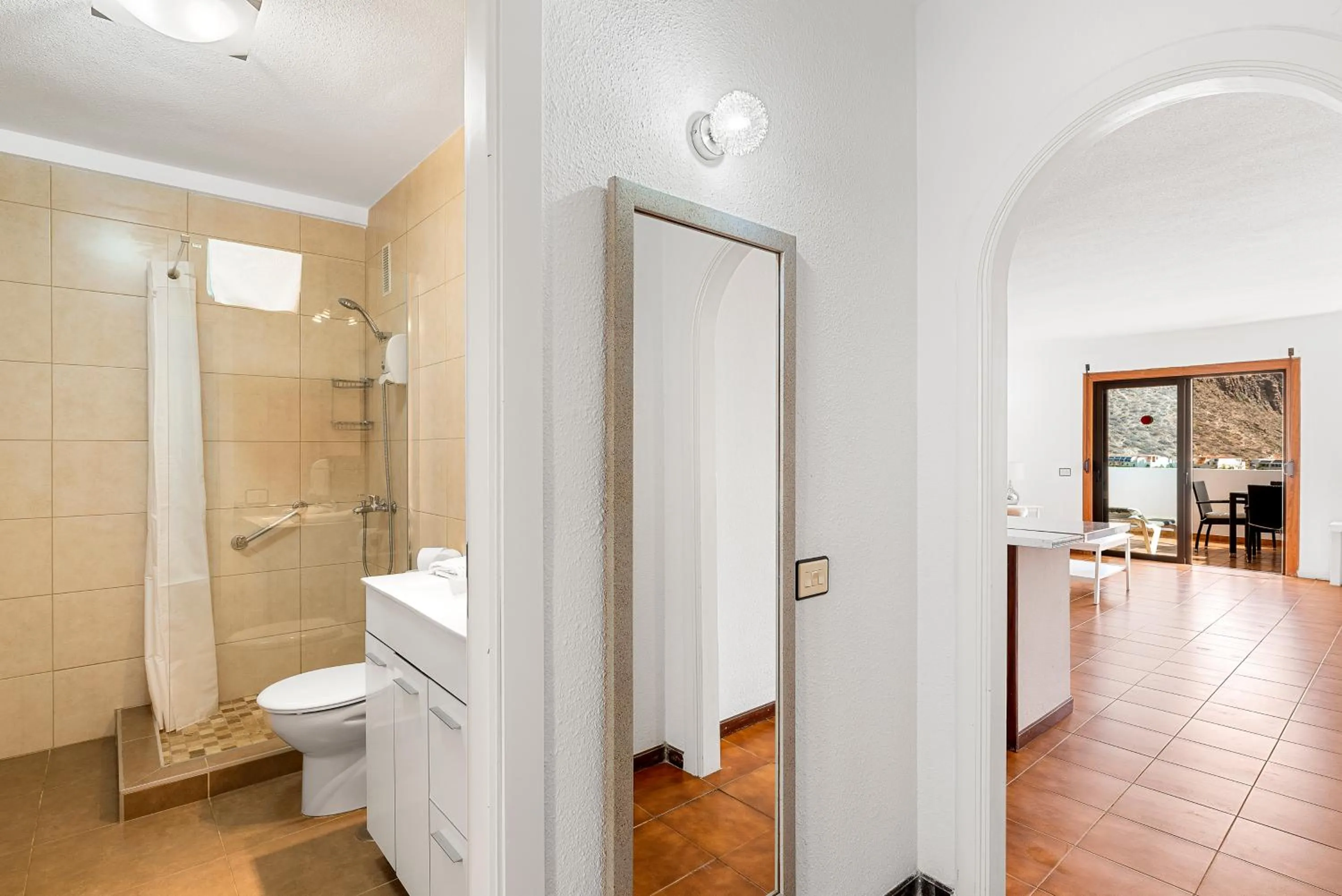 Shower in Paloma Beach Apartments