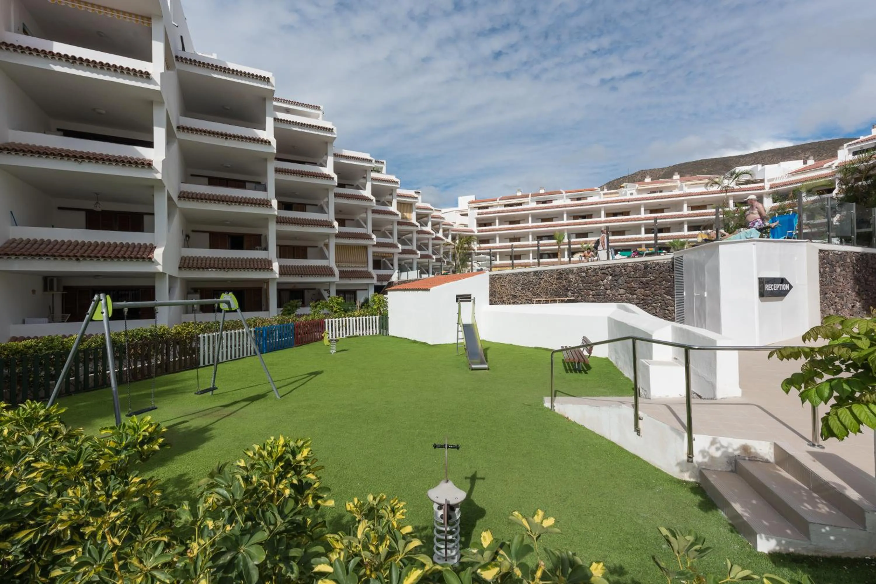 Area and facilities in Paloma Beach Apartments