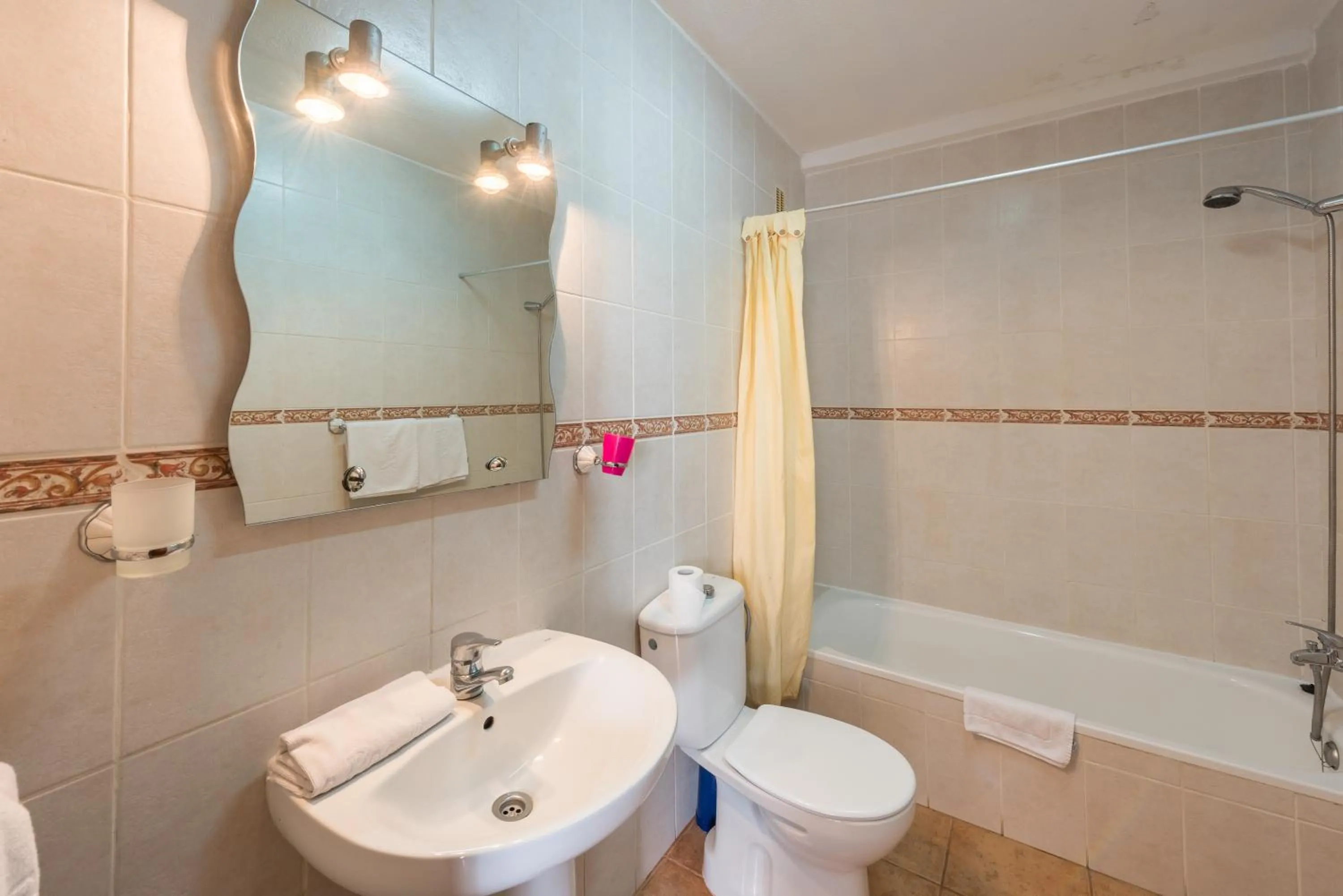 Bathroom in Paloma Beach Apartments