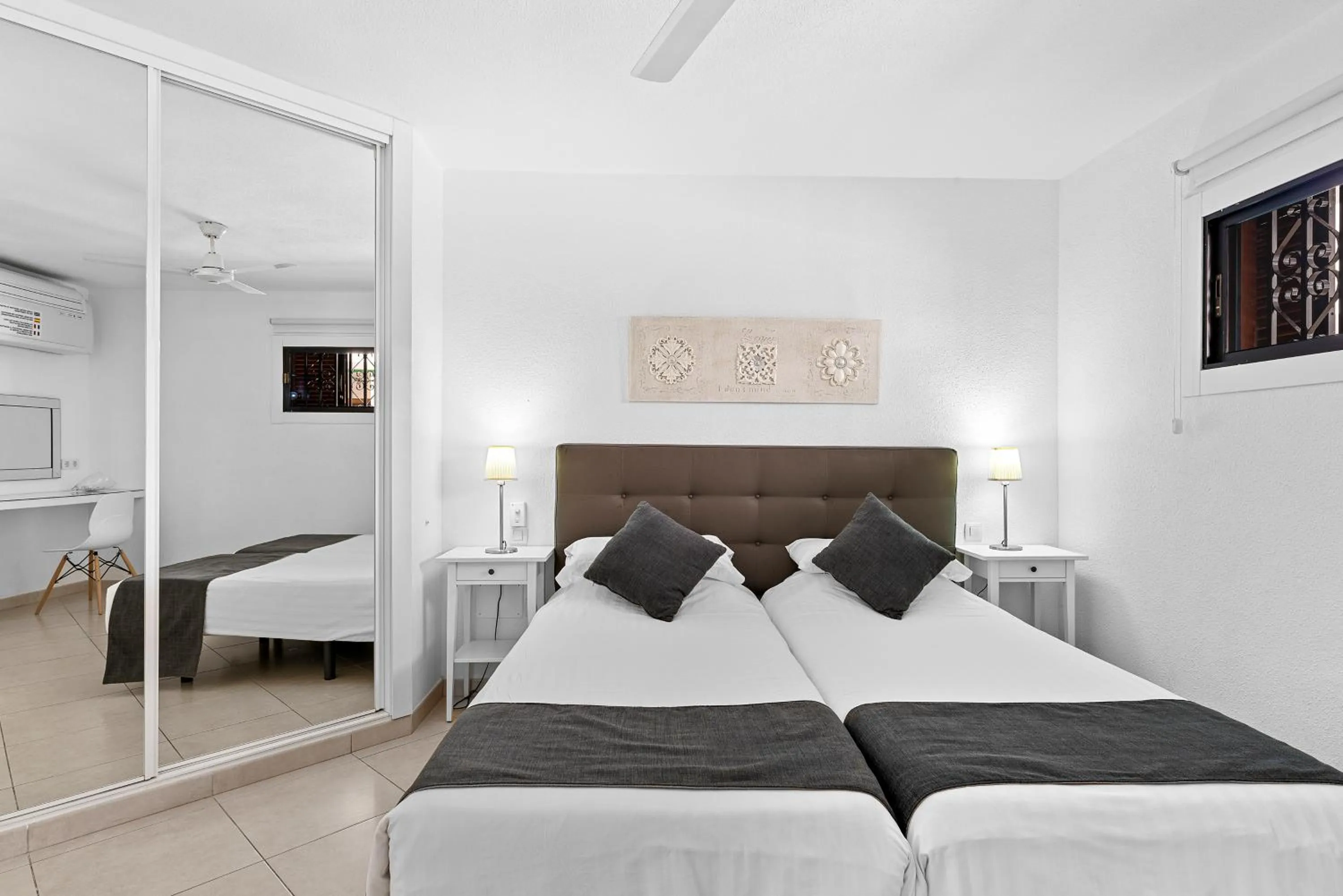 Bedroom, Bed in Paloma Beach Apartments