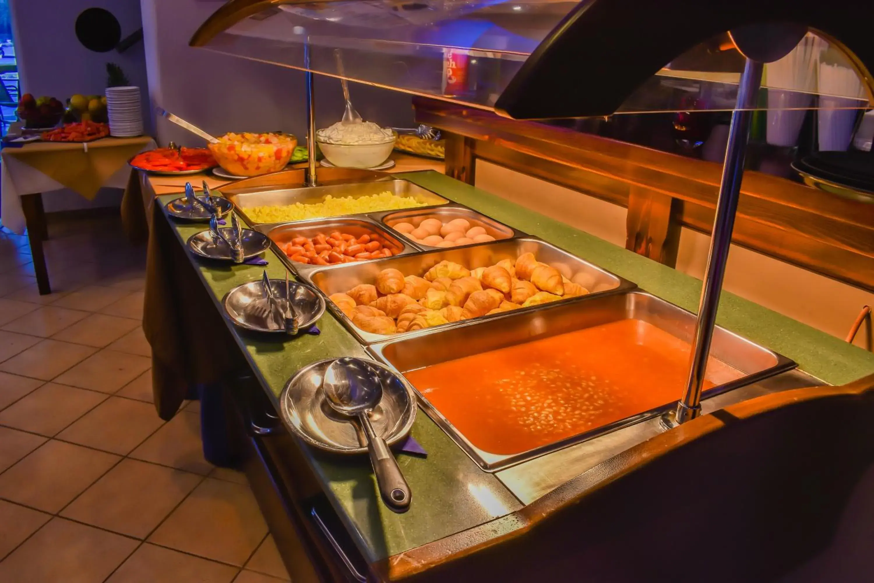 Buffet breakfast in Govino Bay Buffet breakfast in Govino Bay