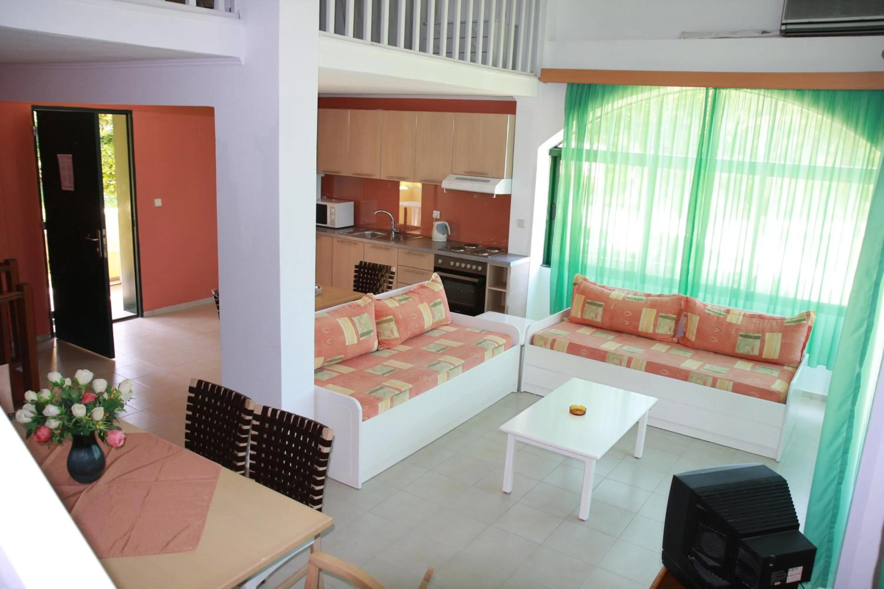 Kitchen or kitchenette in Govino Bay