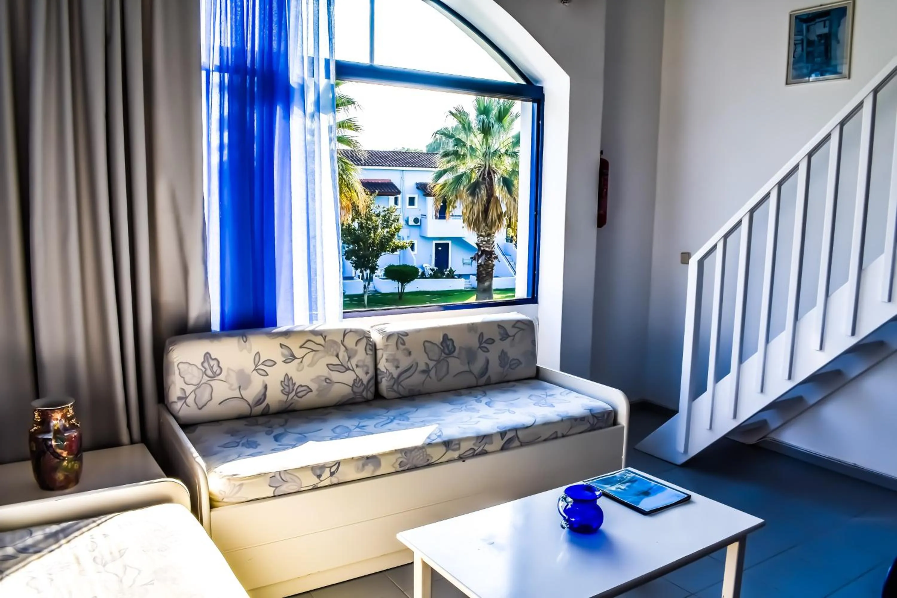 Seating area in Govino Bay