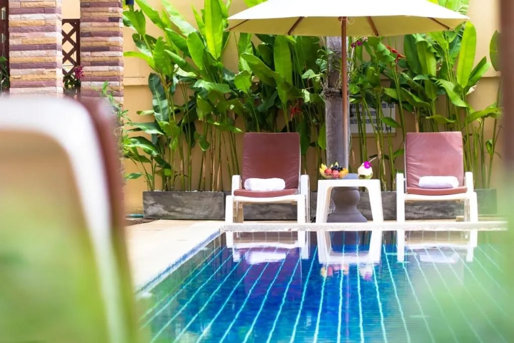 Swimming pool in Hathai House