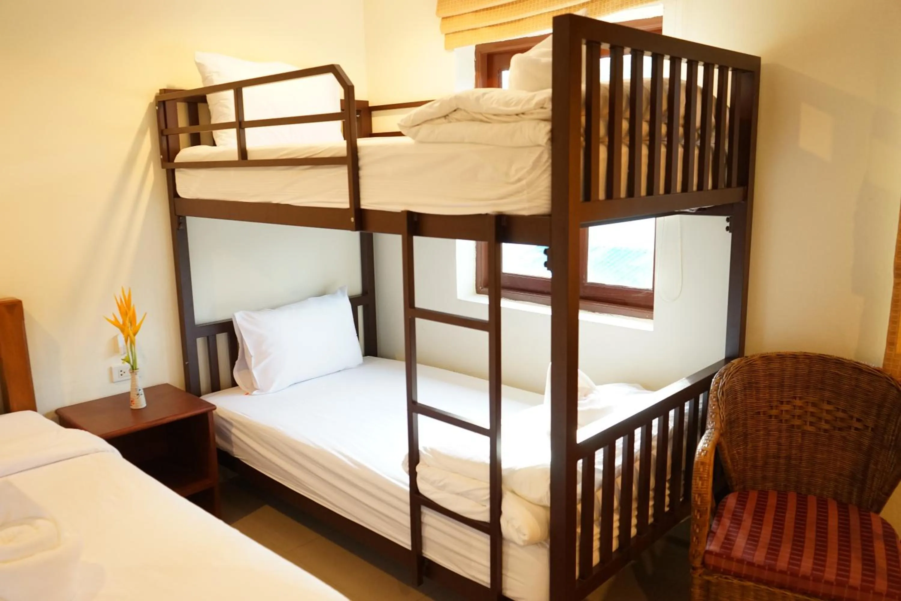 bunk bed, Bed in Hathai House