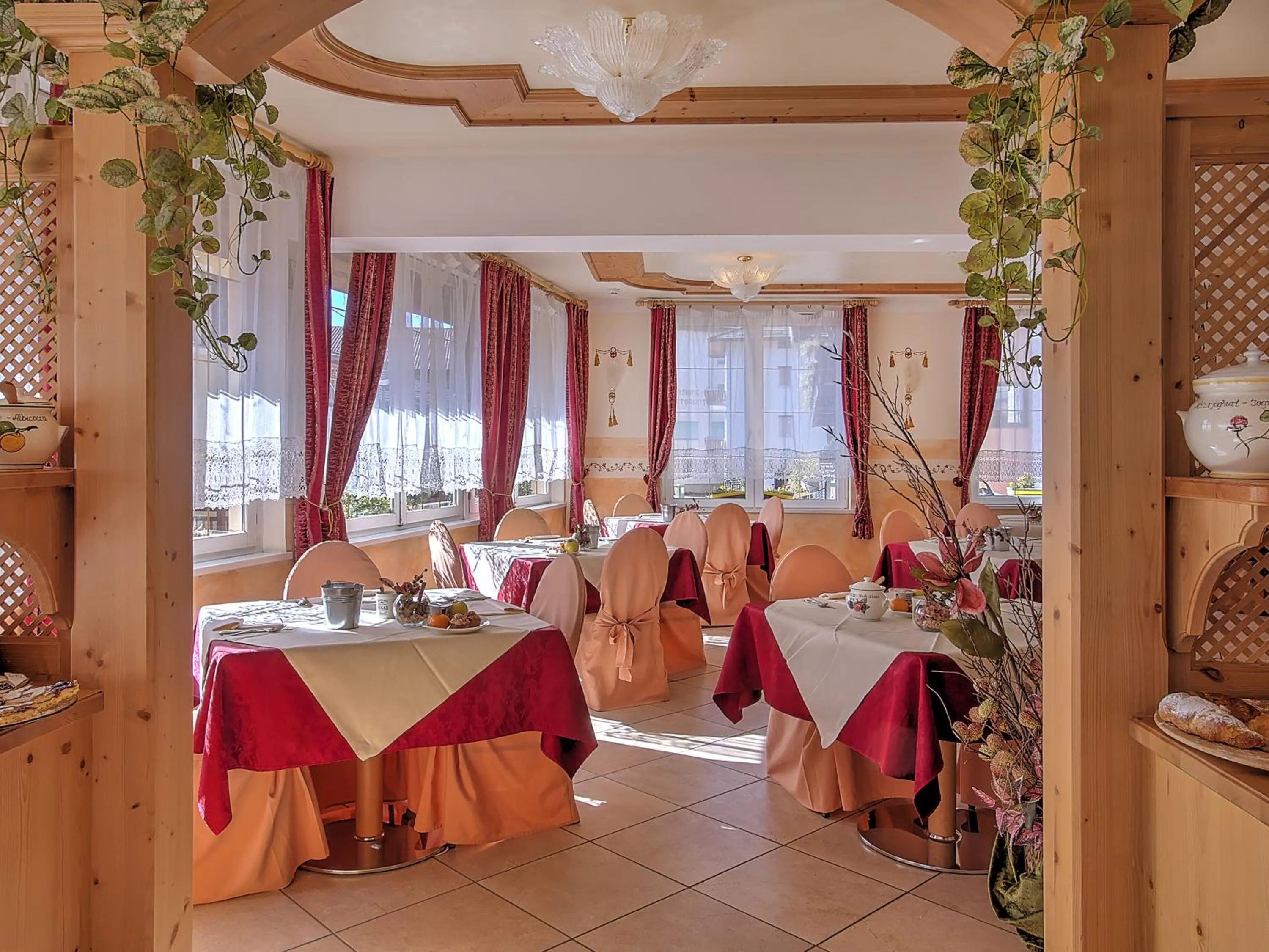 Food and drinks in Al Posta Hotel 1899