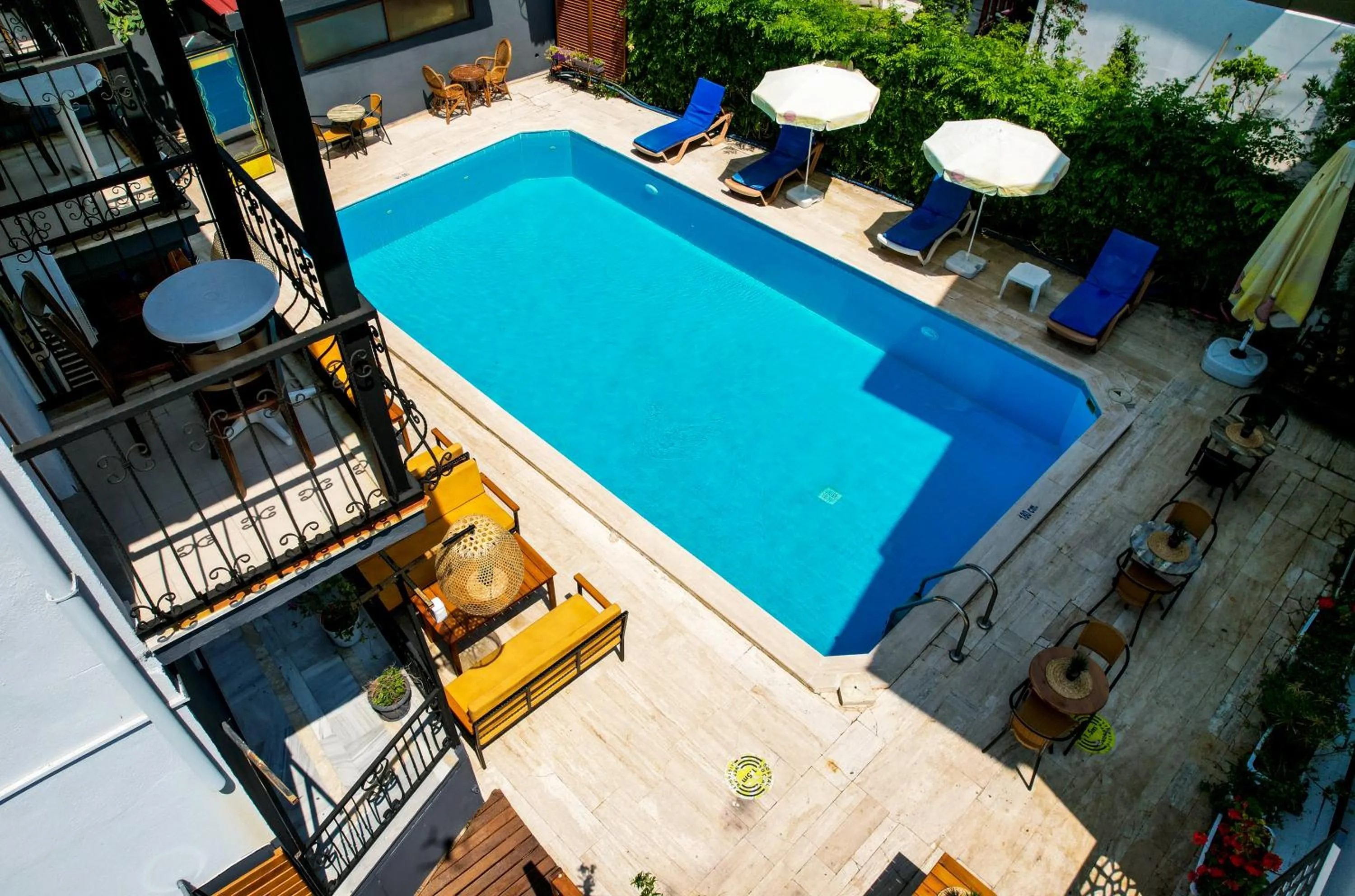 Balcony/Terrace in Four Seasons Apart Hotel