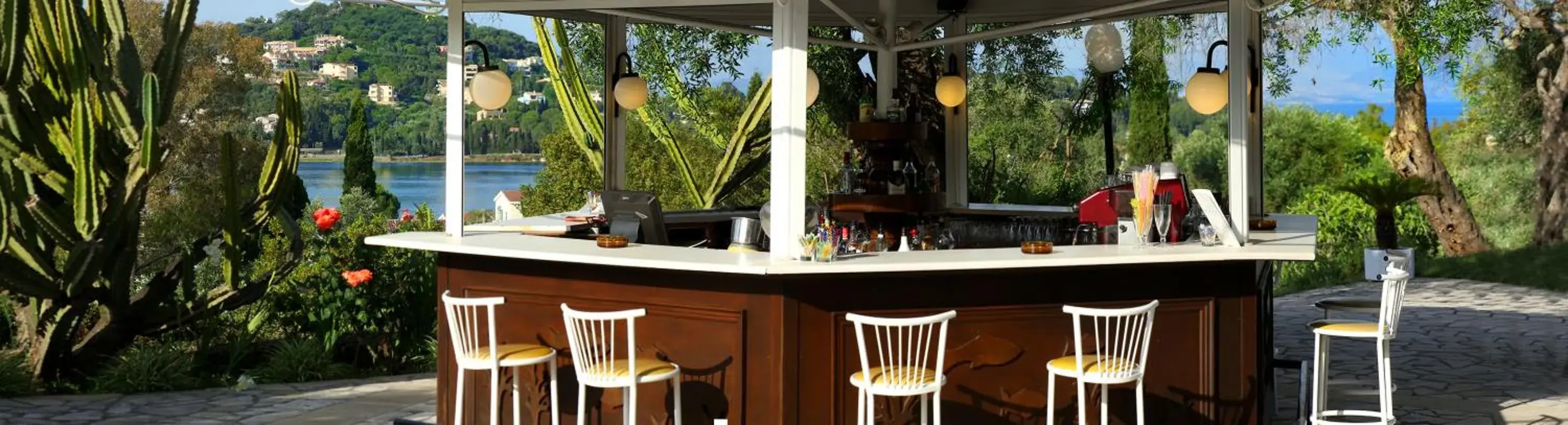 Lounge or bar in Paradise Hotel Corfu Lounge or bar in Paradise Hotel Corfu