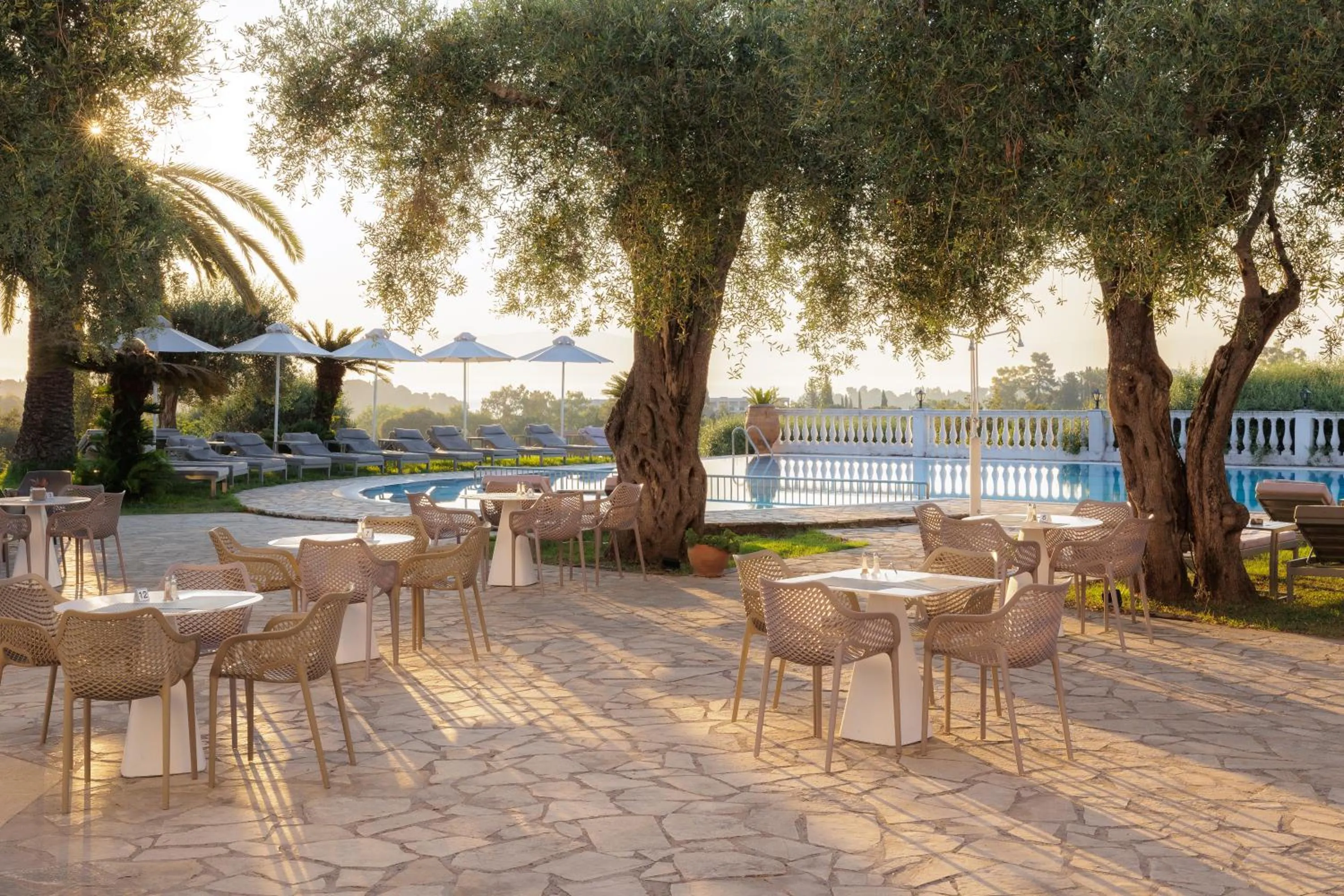 Restaurant/places to eat in Paradise Hotel Corfu