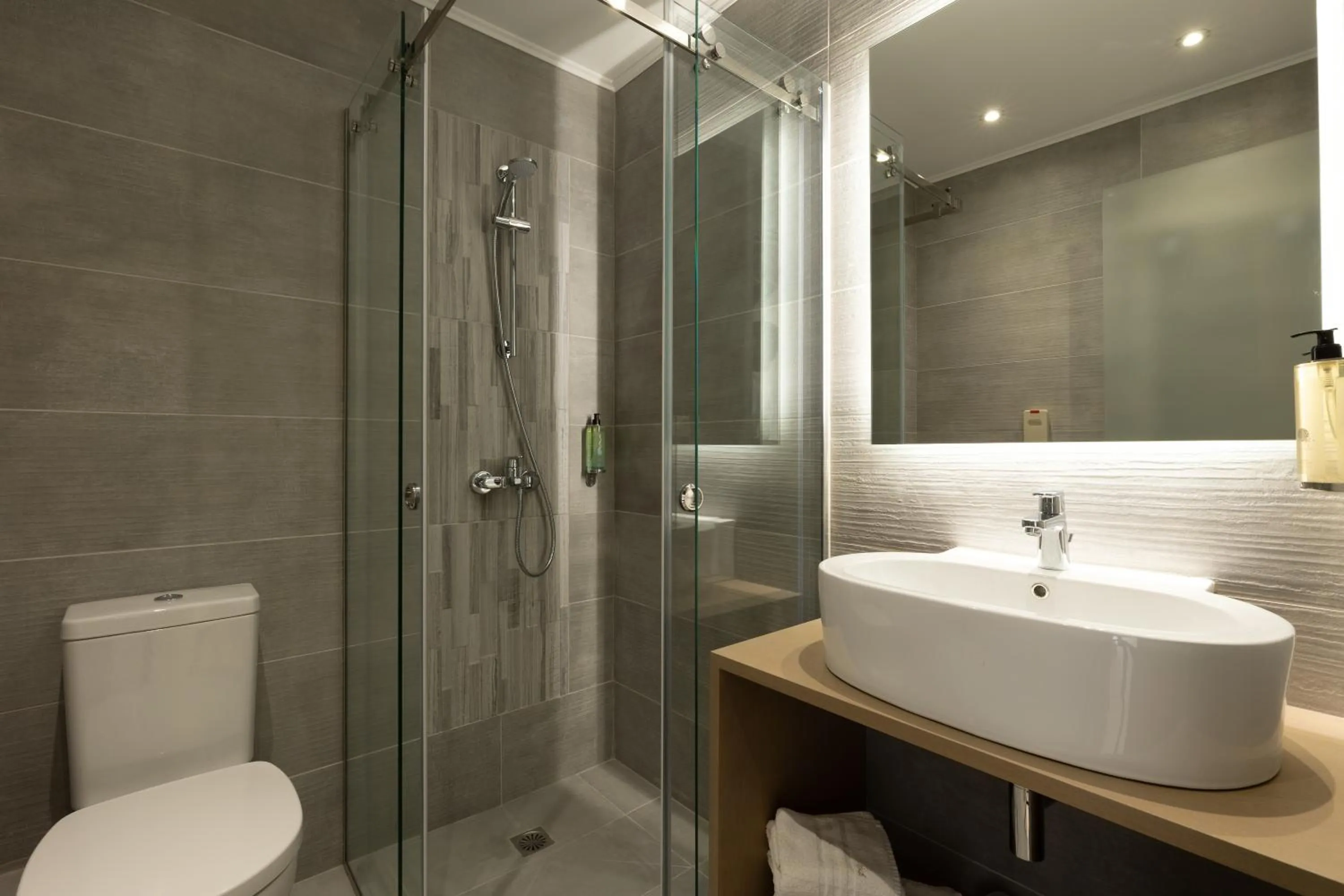 Bathroom in Paradise Hotel Corfu