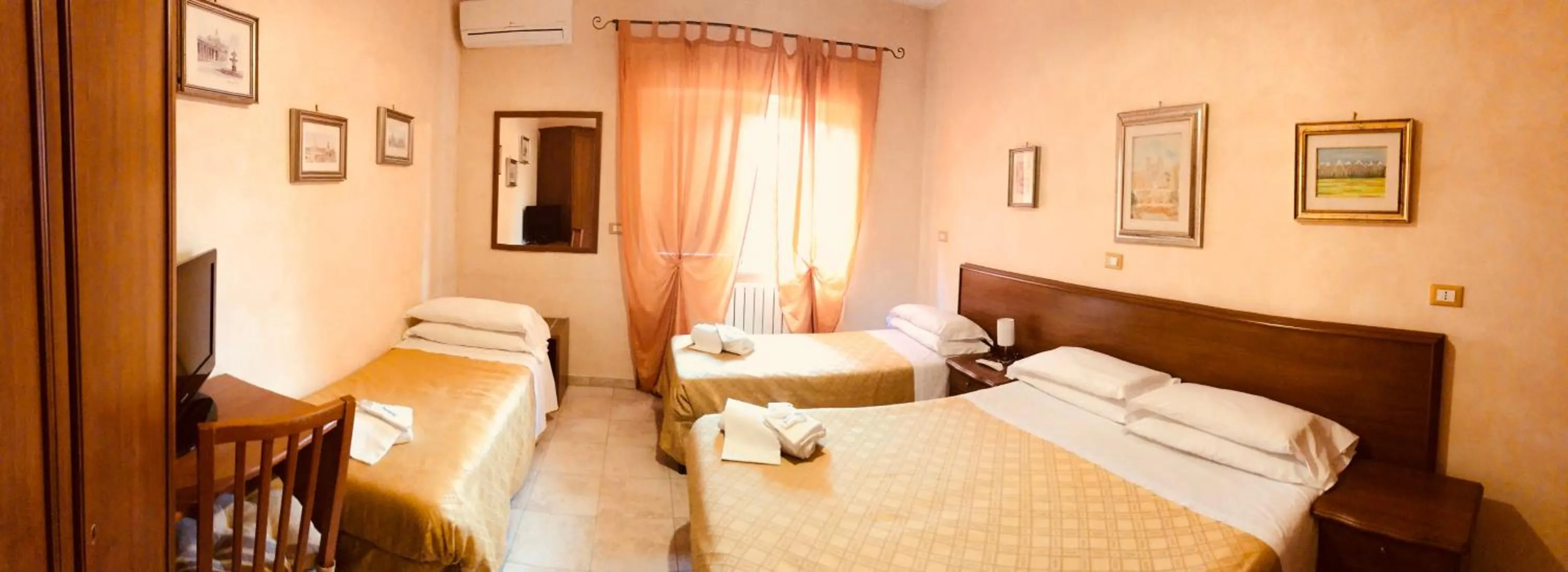 Photo of the whole room, Bed in Hotel Casarola - Trigoria