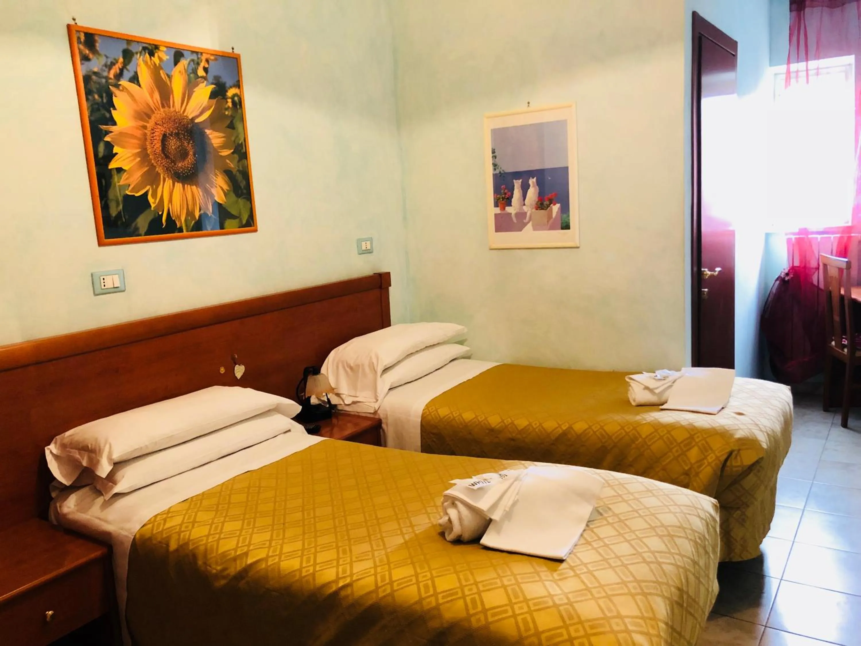 Bedroom, Bed in Hotel Casarola - Trigoria