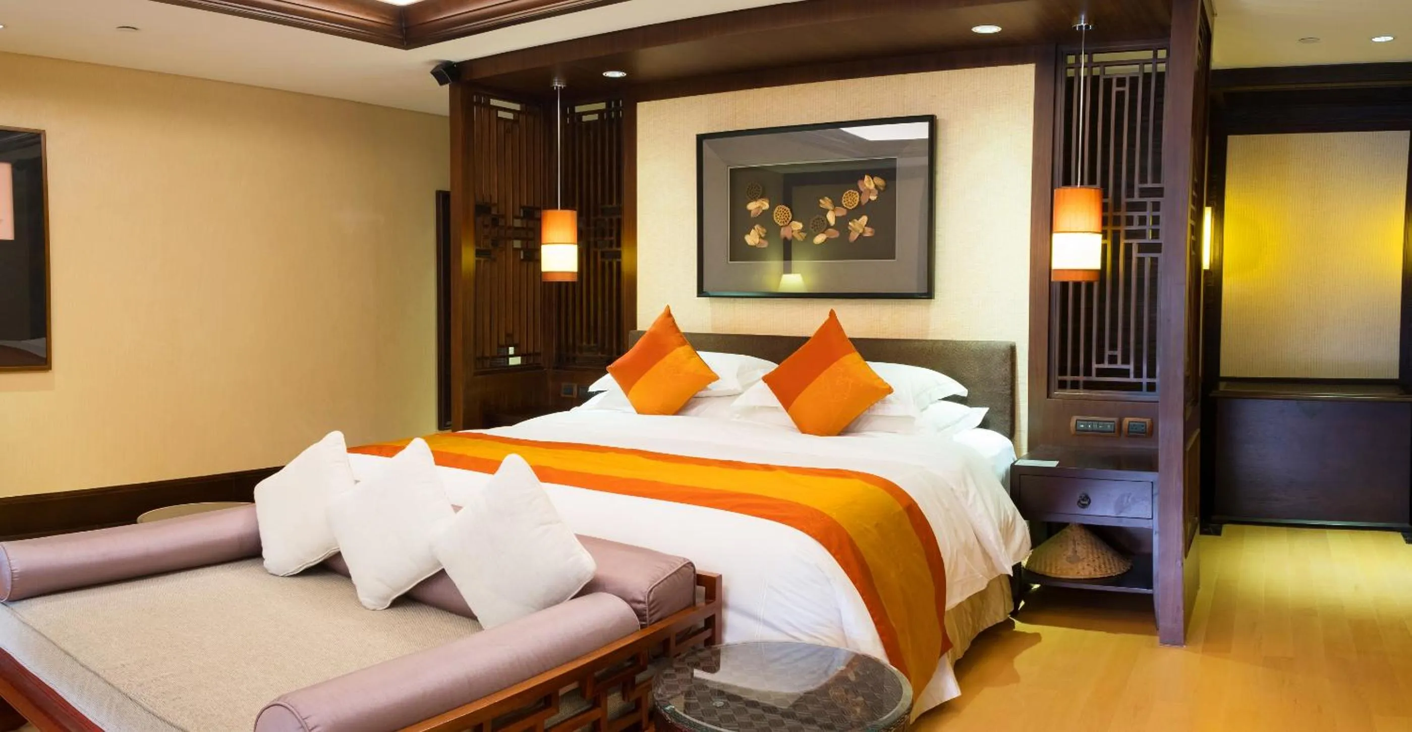 Bed in InterContinental Huizhou