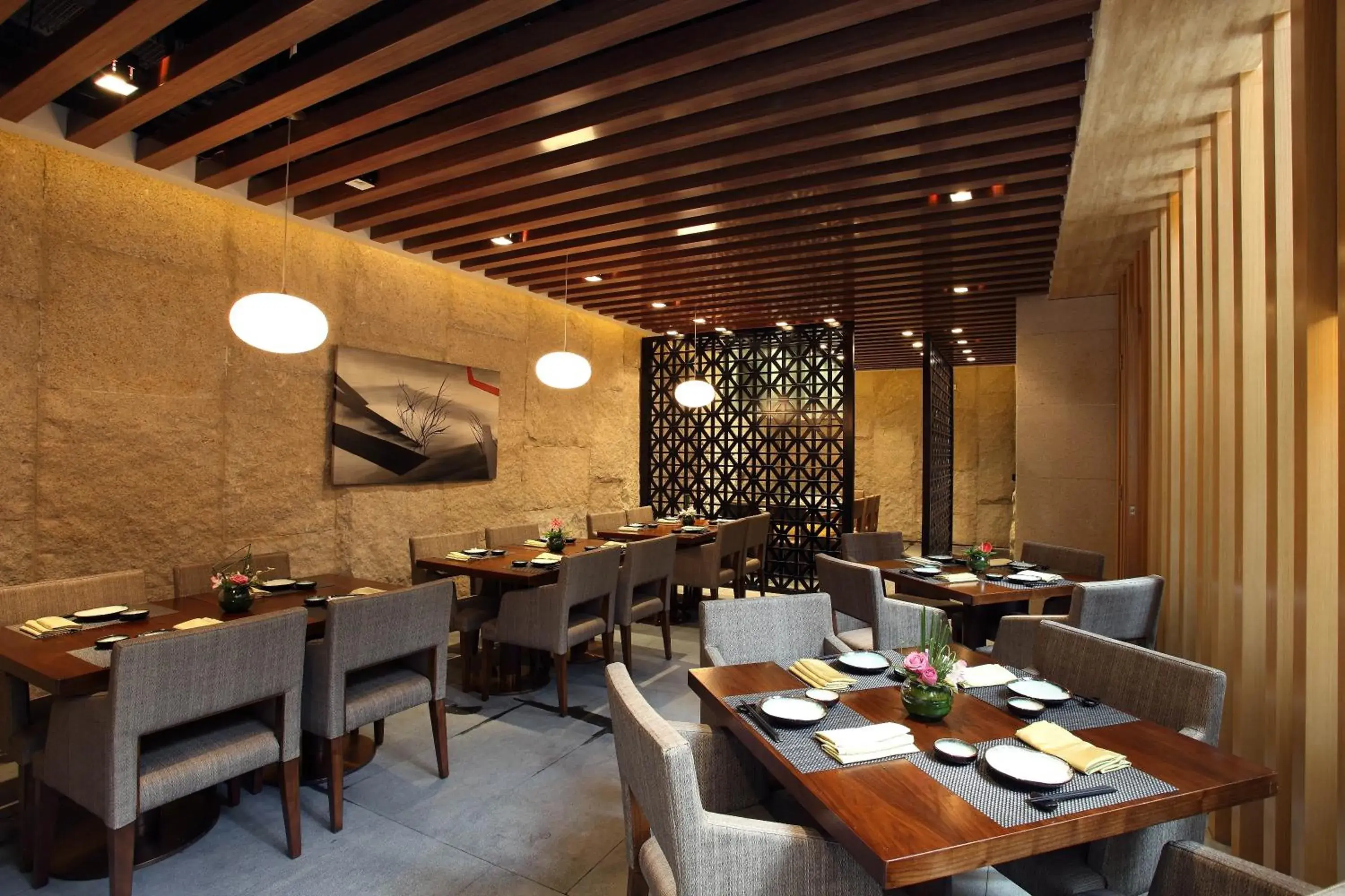 Restaurant/places to eat in Crowne Plaza Zhongshan Wing On City by IHG Restaurant/places to eat in Crowne Plaza Zhongshan Wing On City by IHG