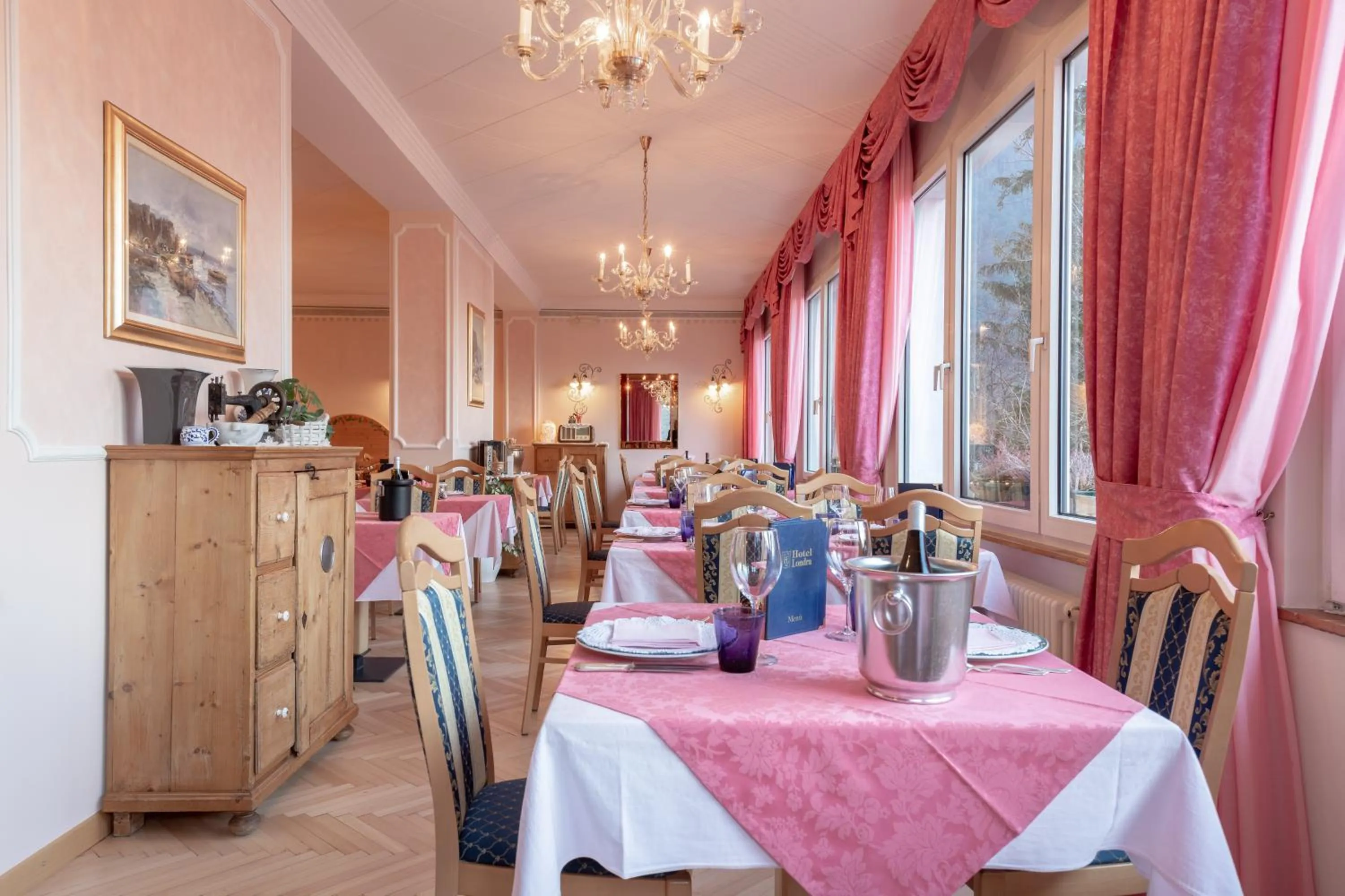 Restaurant/places to eat in Hotel Londra Slow Living Molveno