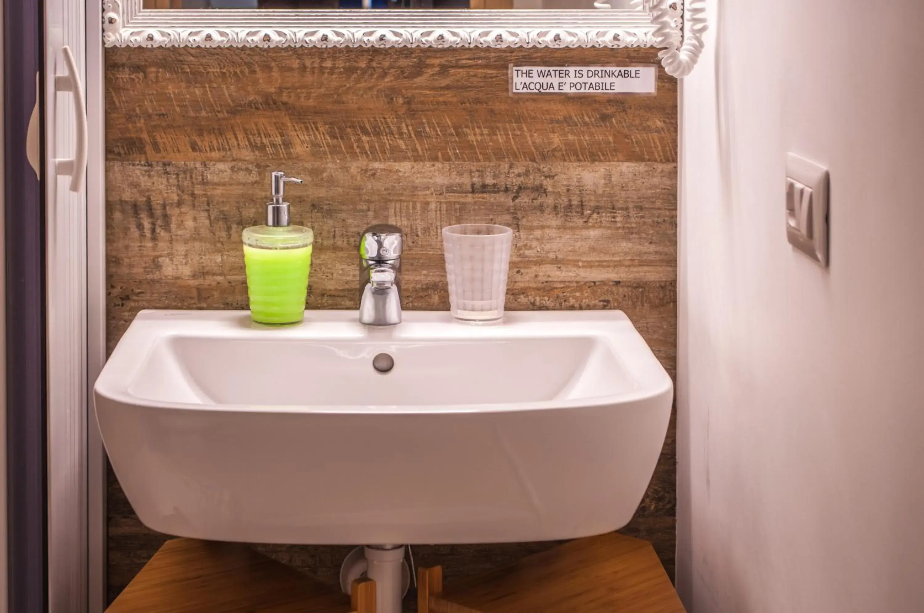 Double or Twin Room with Balcony - single occupancy in Melo Accommodations Double or Twin Room with Balcony - single occupancy in Melo Accommodations