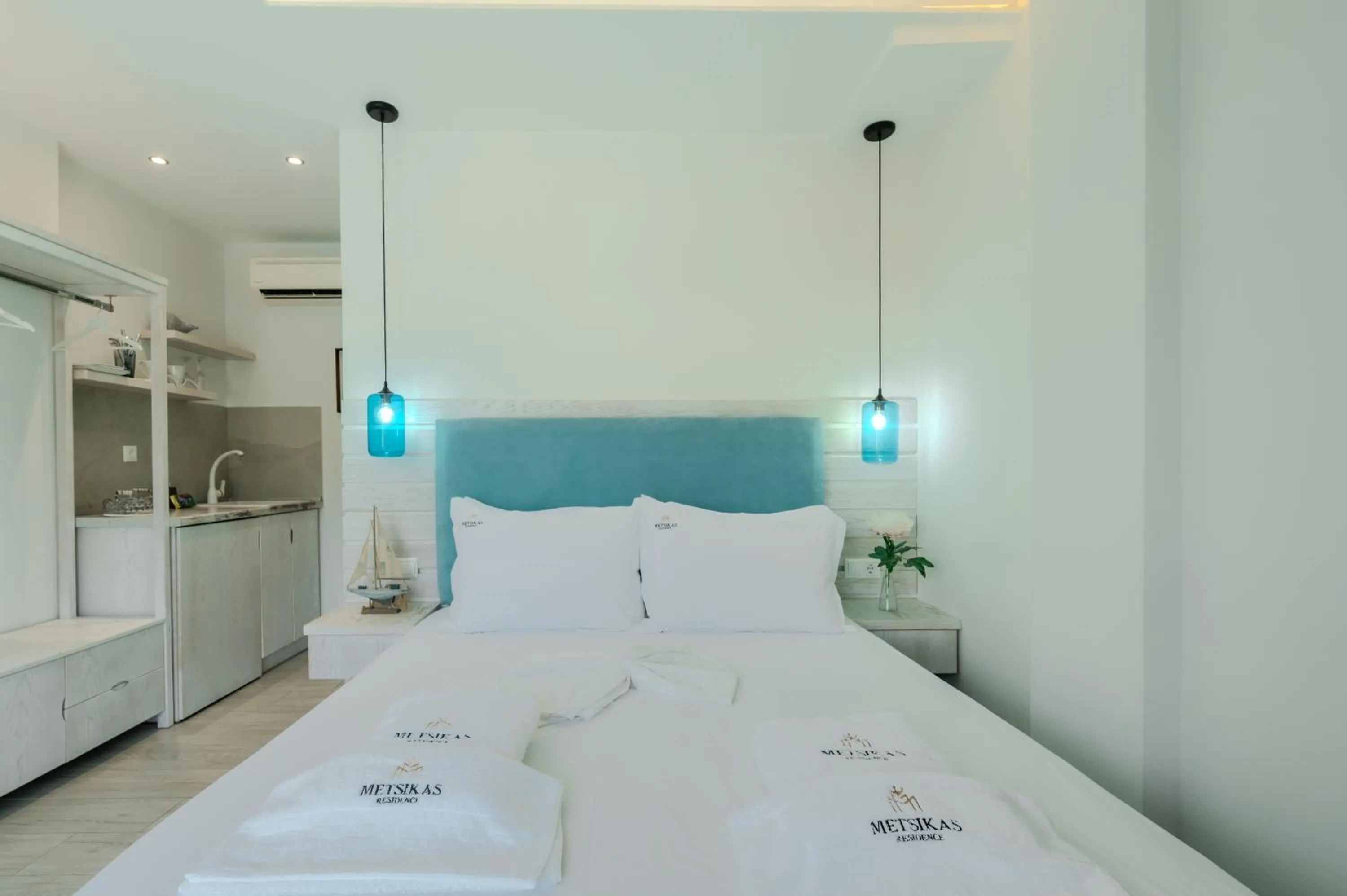 Bed in Metsikas Residence