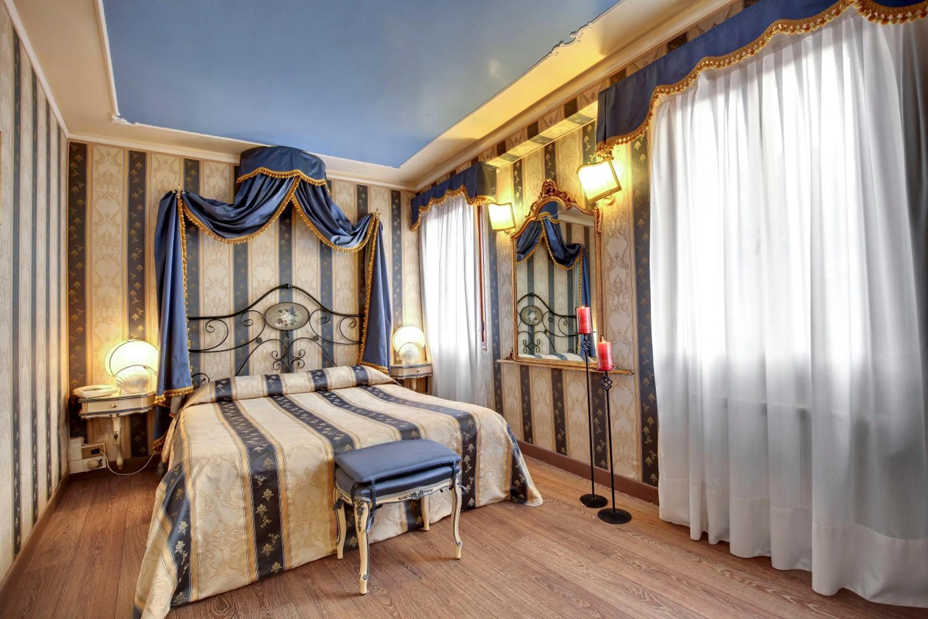 Photo of the whole room, Bed in Locanda Antico Fiore