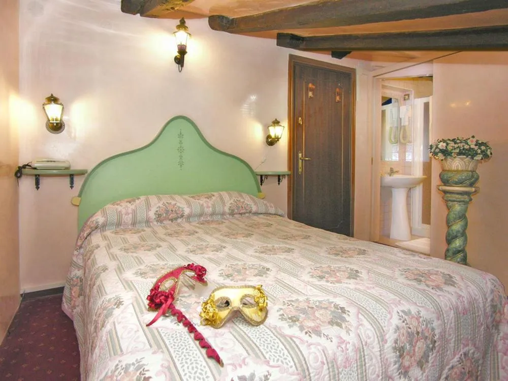 Bed in Locanda Antico Fiore