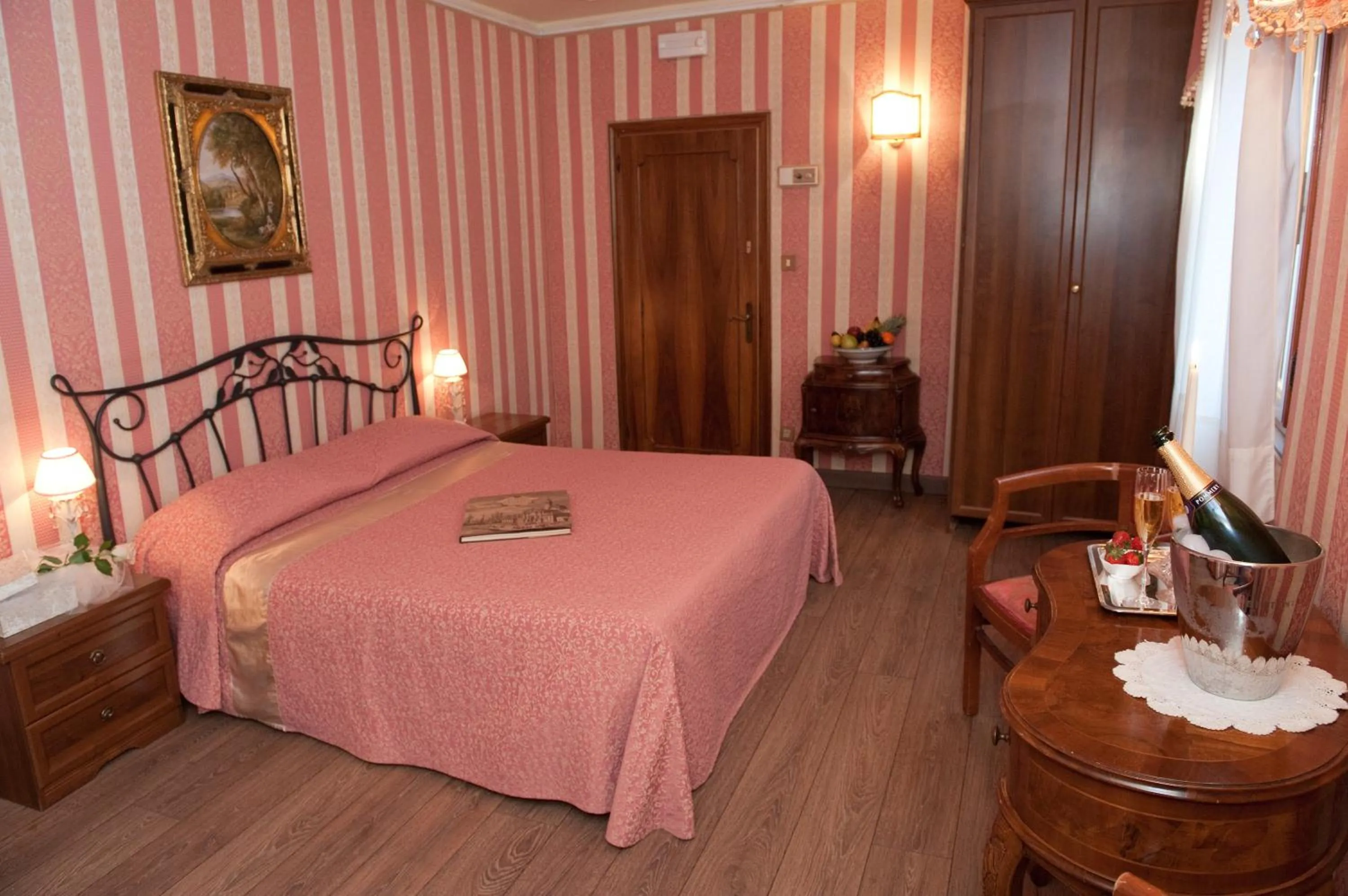 Photo of the whole room, Bed in Locanda Antico Fiore