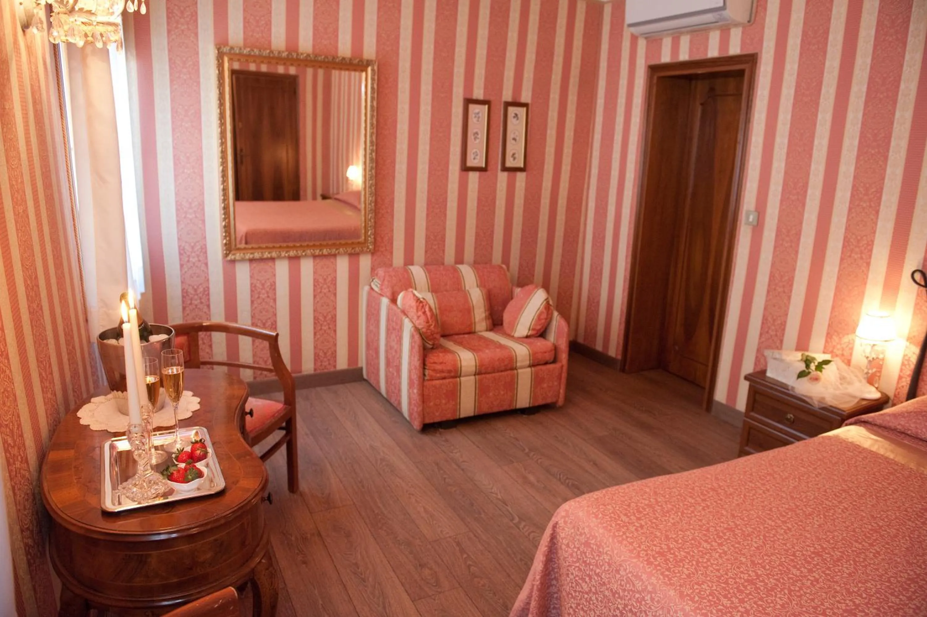 Photo of the whole room, Bed in Locanda Antico Fiore