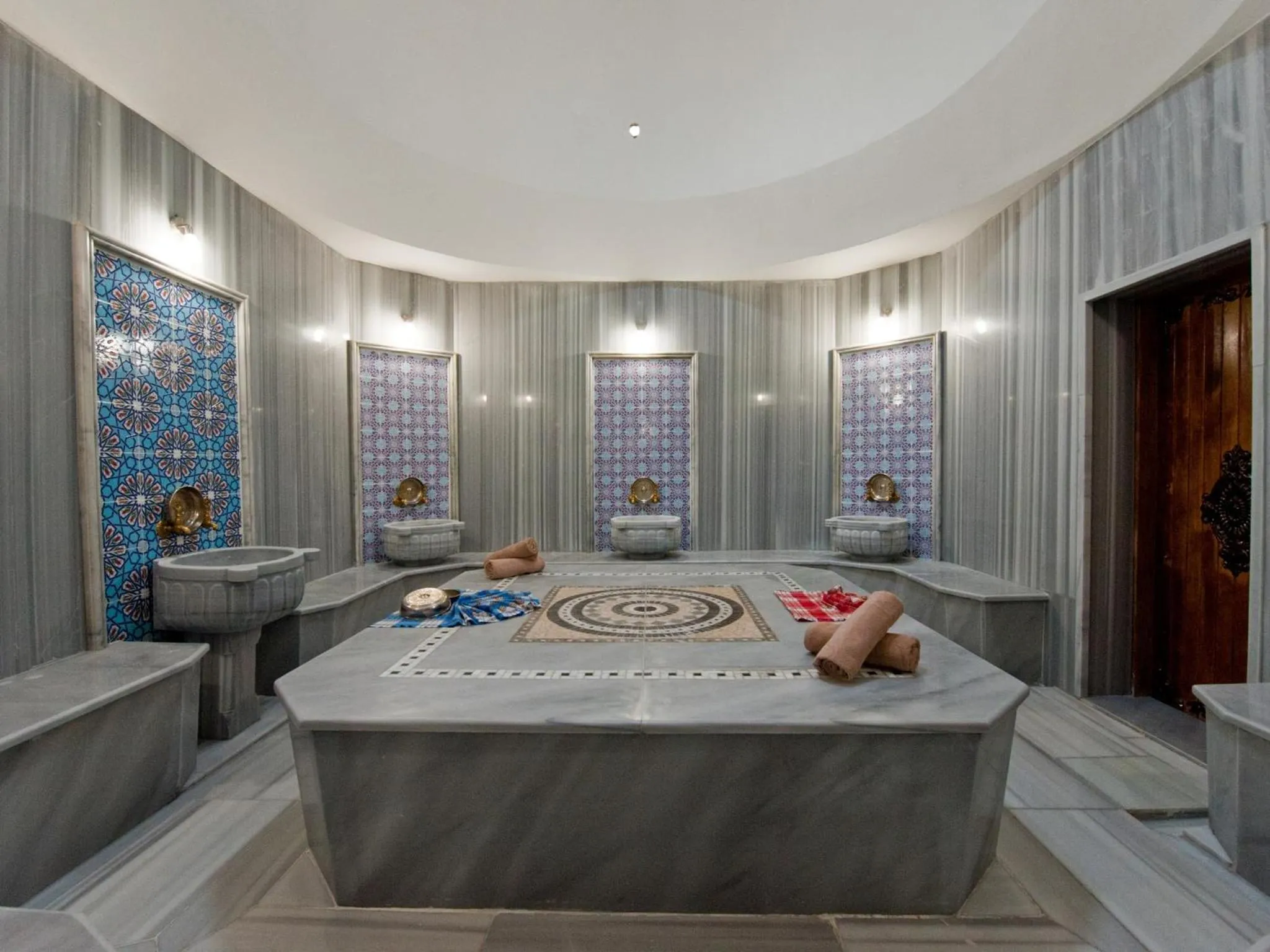 Steam room in Elegance Resort Hotel & SPA Wellness-Aqua