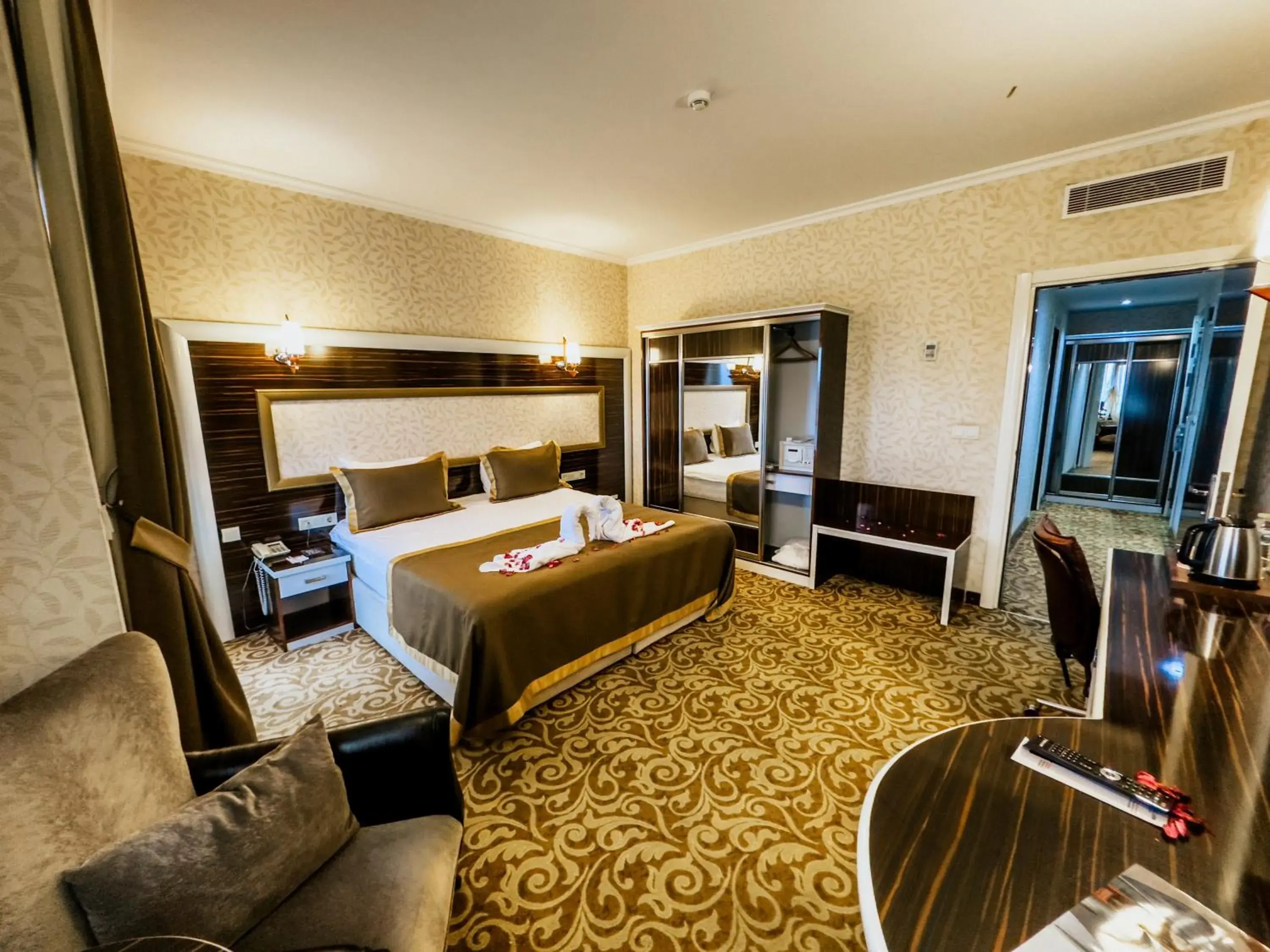 Bed in Elegance Resort Hotel & SPA Wellness-Aqua Bed in Elegance Resort Hotel & SPA Wellness-Aqua