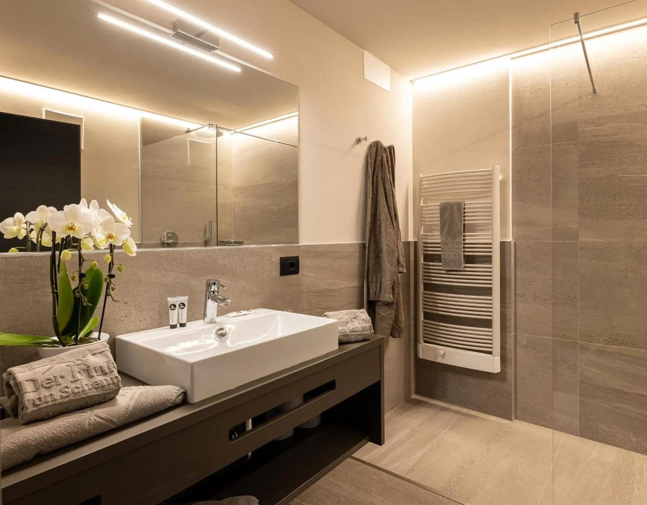 Suite with Balcony in Hotel Finkenhof - Feel at home Suite with Balcony in Hotel Finkenhof - Feel at home