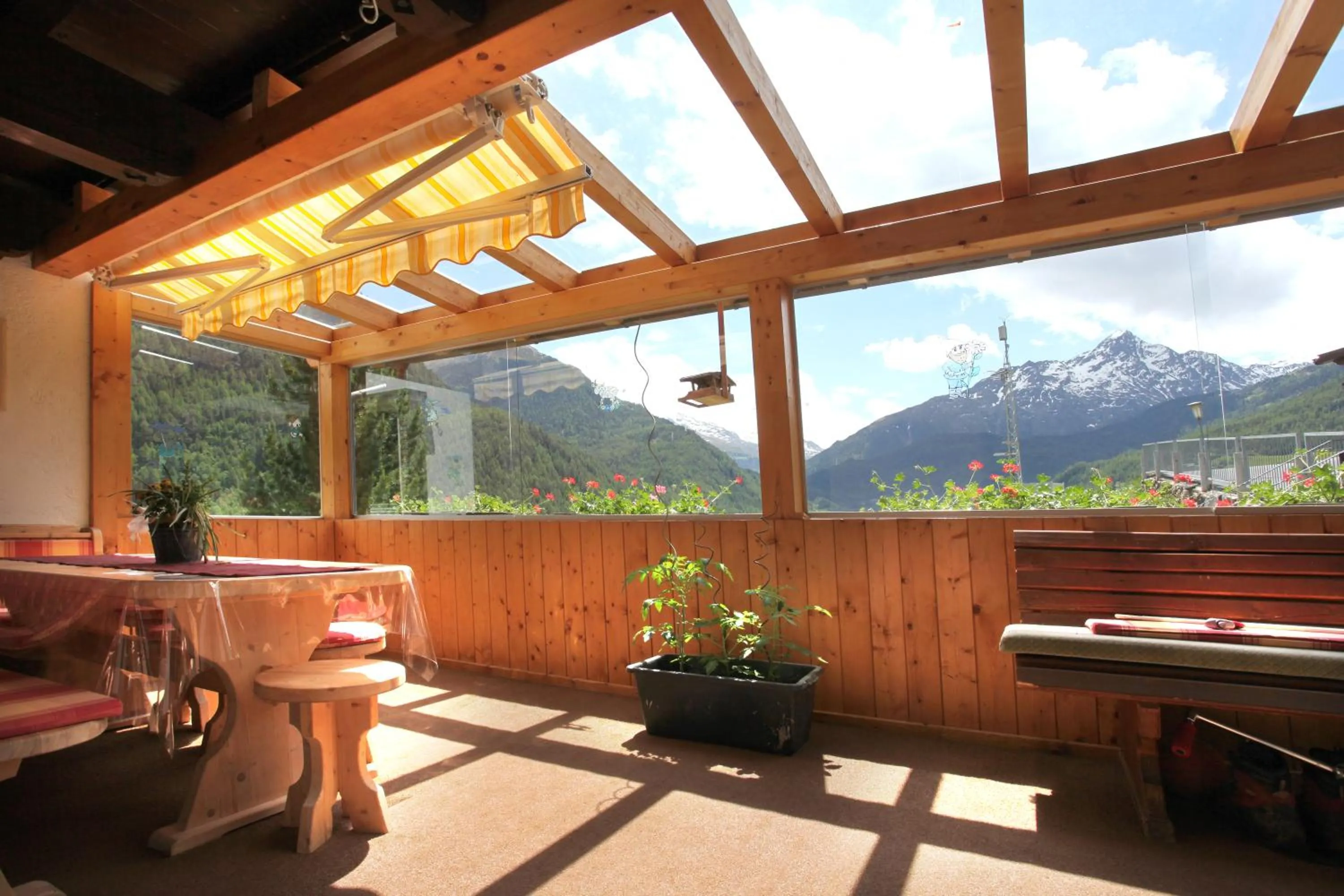 Dining area in Apart Hotel Arno