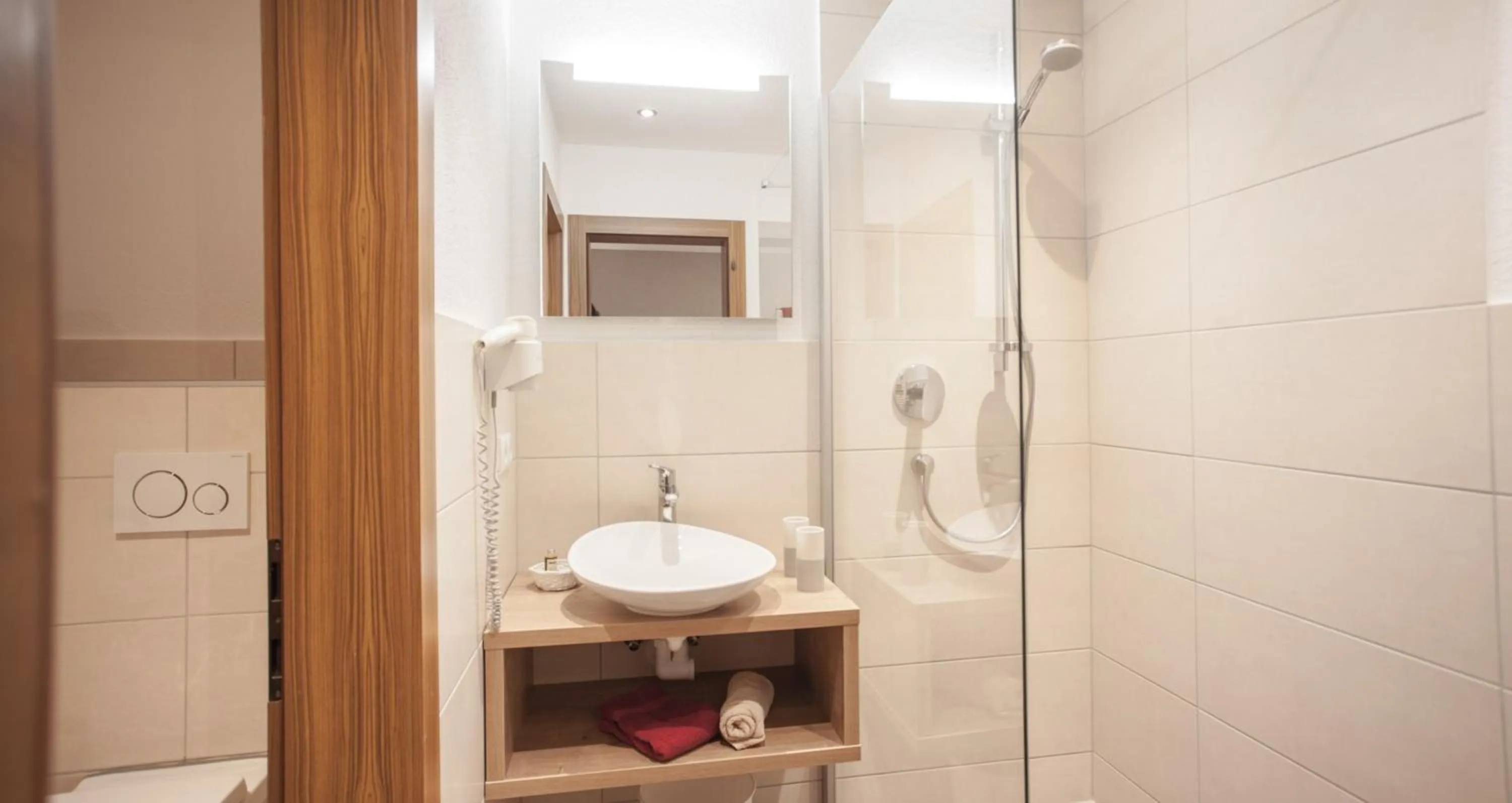 Bathroom in Apart Hotel Arno