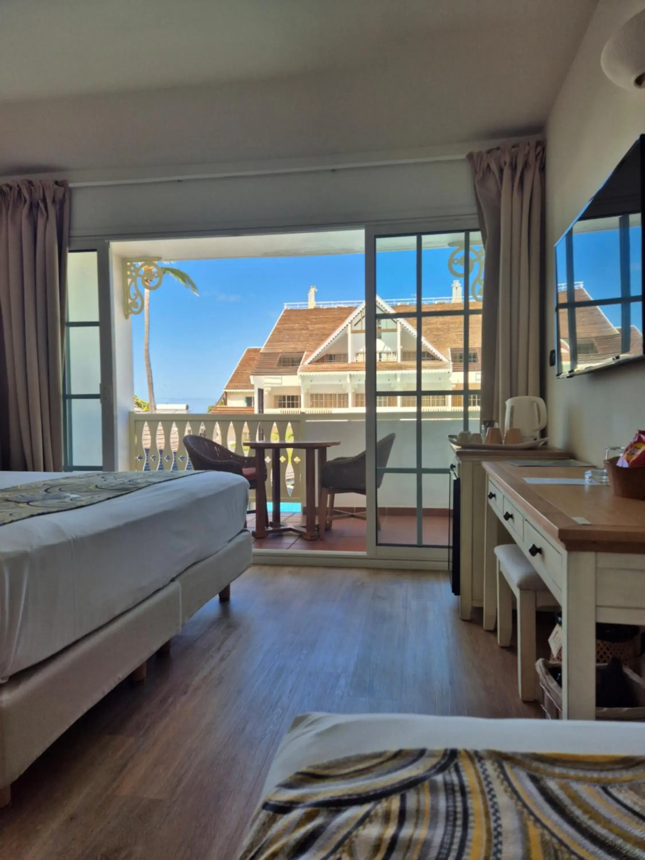 Double Room - single occupancy in Le Nautile Beachfront Double Room - single occupancy in Le Nautile Beachfront