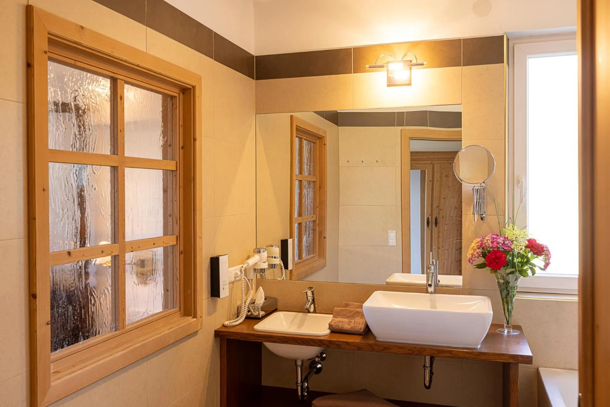 Bathroom in Hotel Finkennest - Panoramic Garden Resort