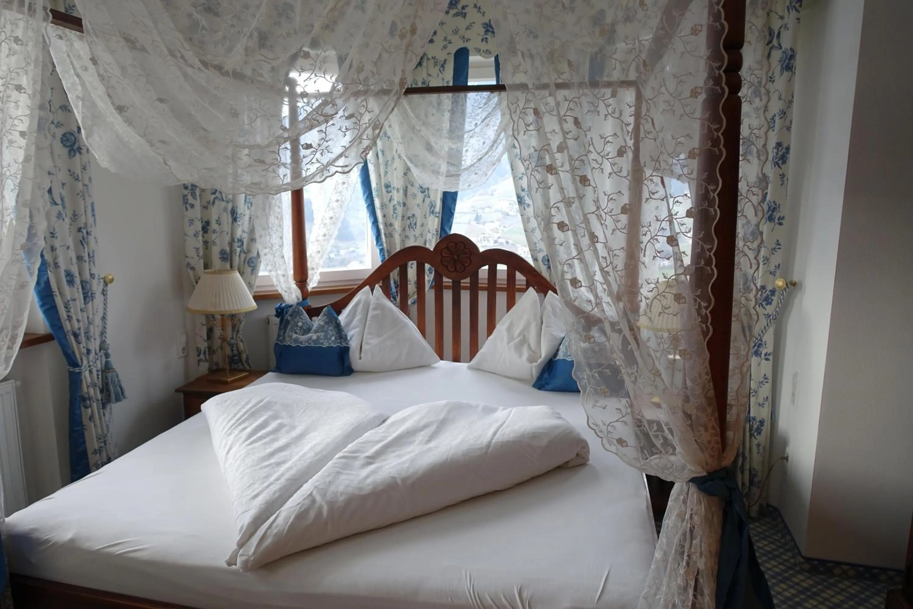 Bedroom, Bed in Hotel Finkennest - Panoramic Garden Resort