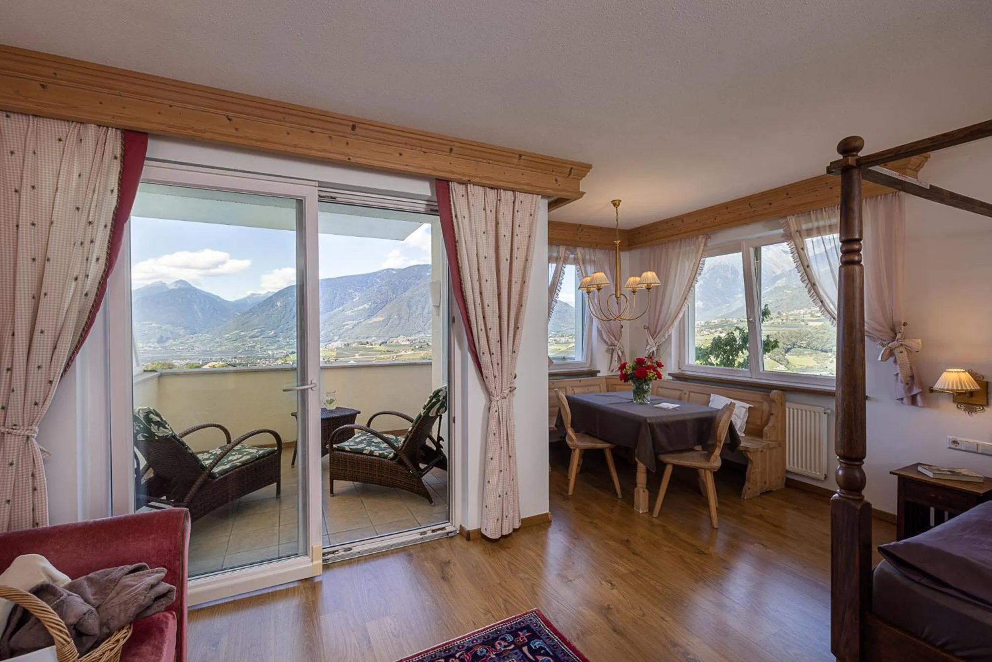 Living room in Hotel Finkennest - Panoramic Garden Resort