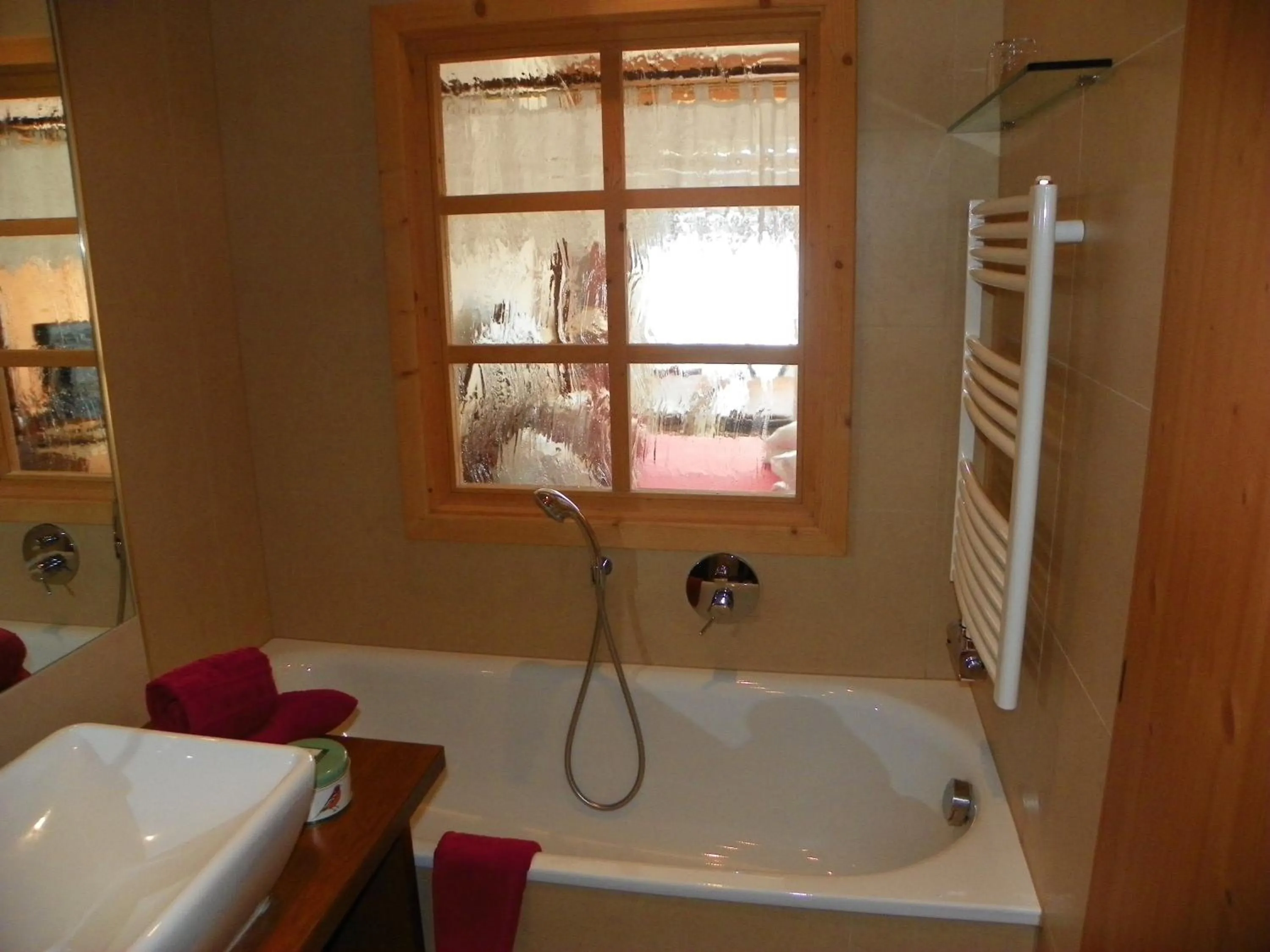 Bathroom in Hotel Finkennest - Panoramic Garden Resort