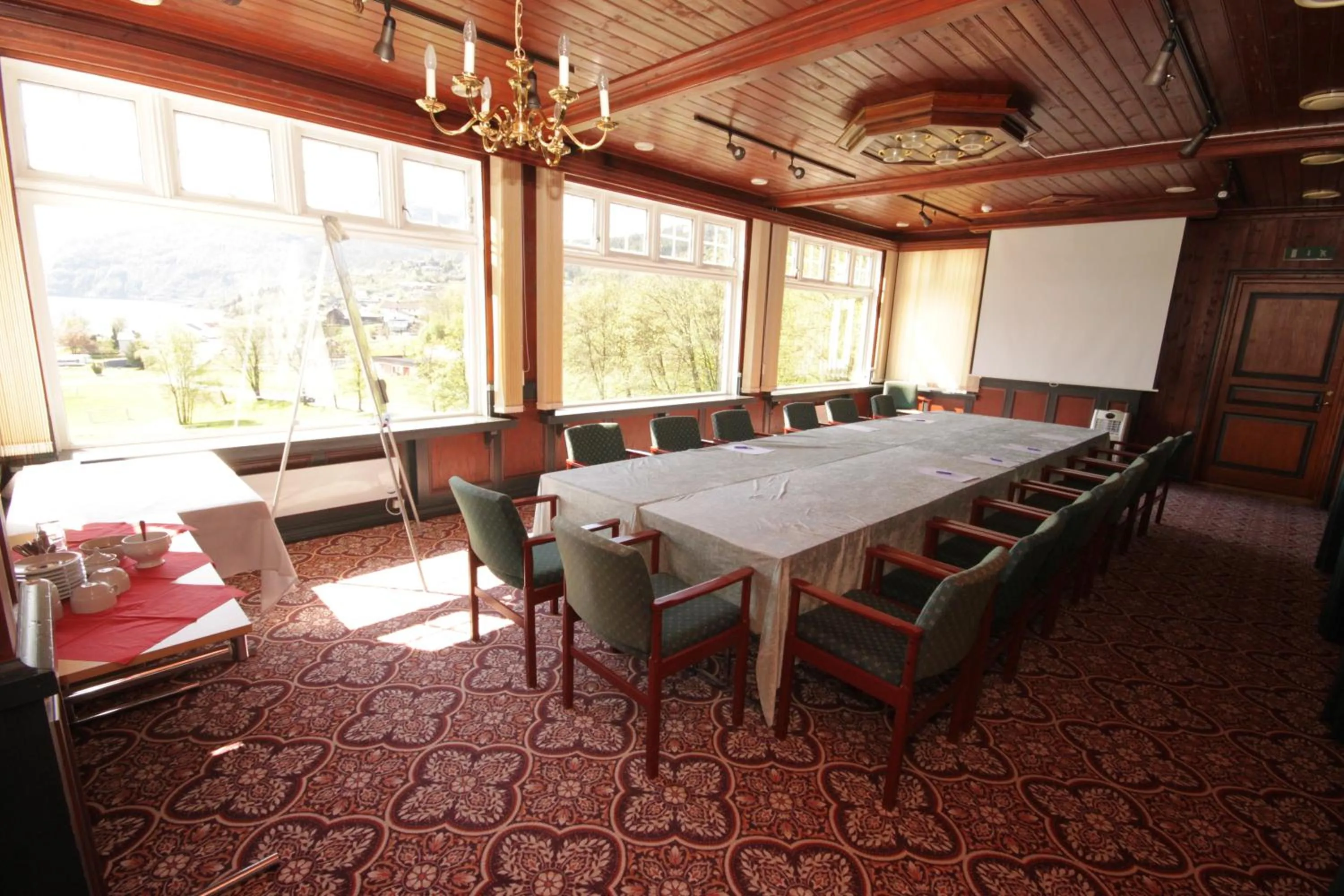 Area and facilities in Sauda Fjordhotell