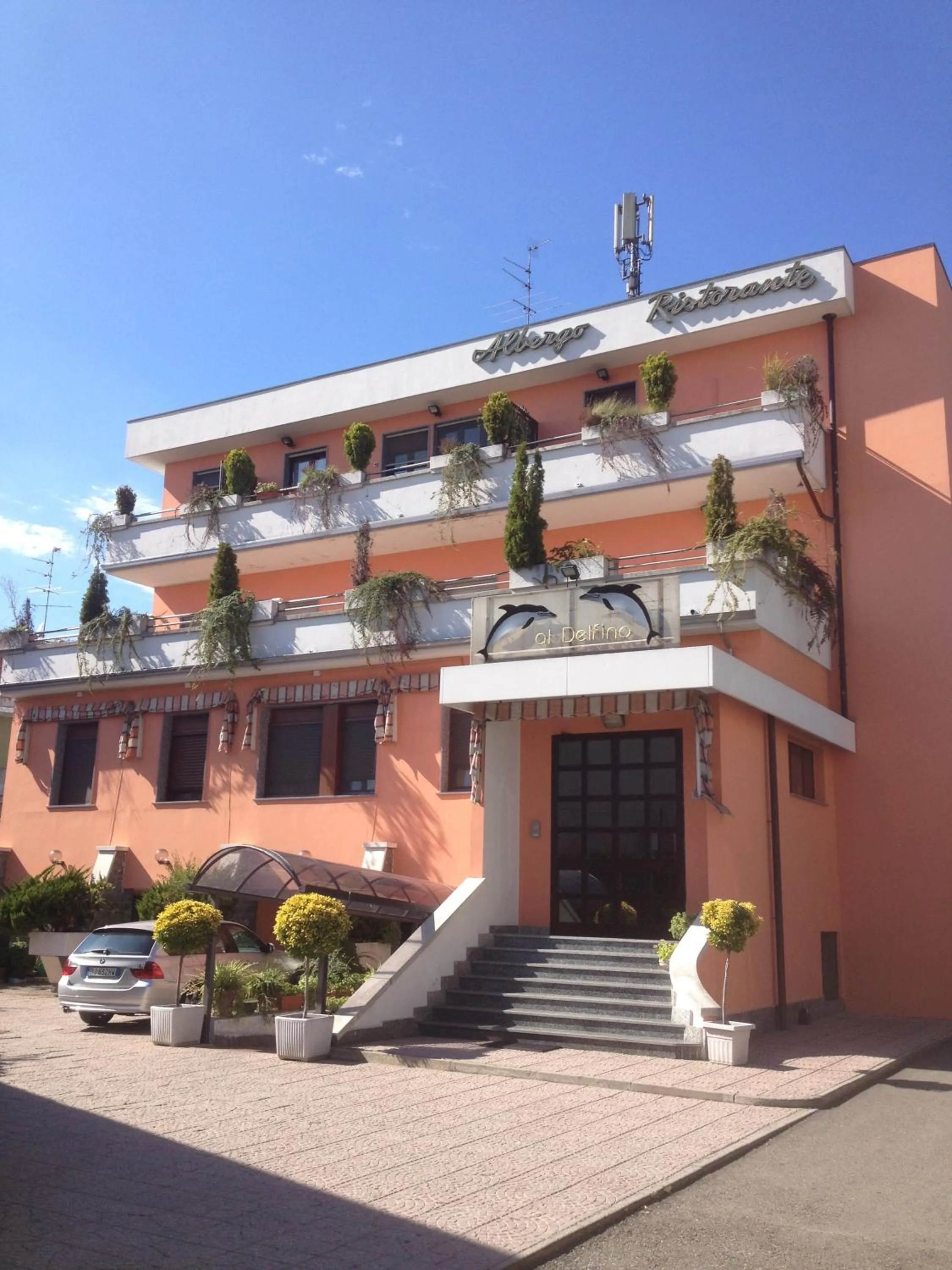 Facade/entrance in Albergo Ristorante Il Delfino