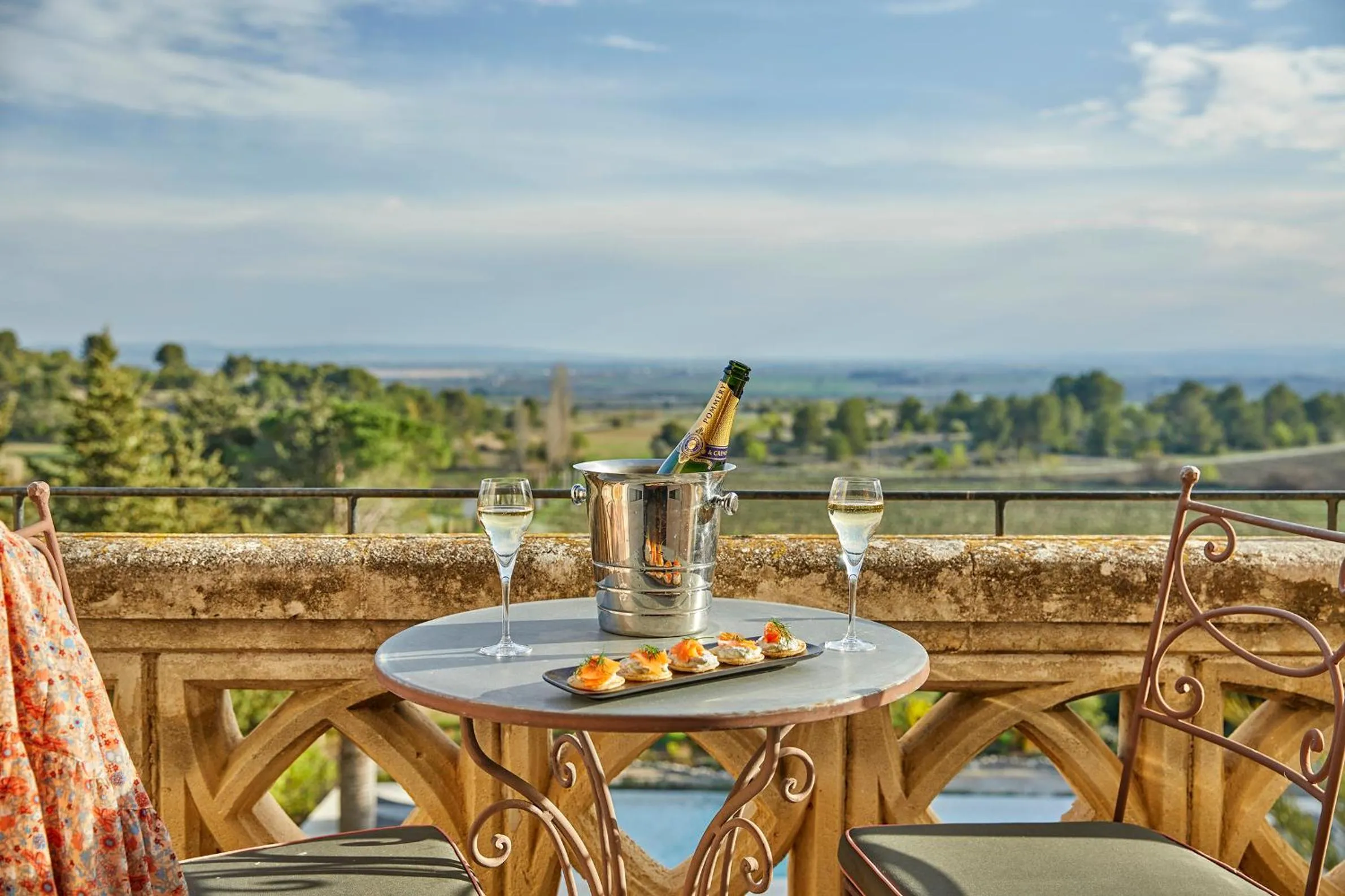 Balcony/Terrace in Château Les Carrasses