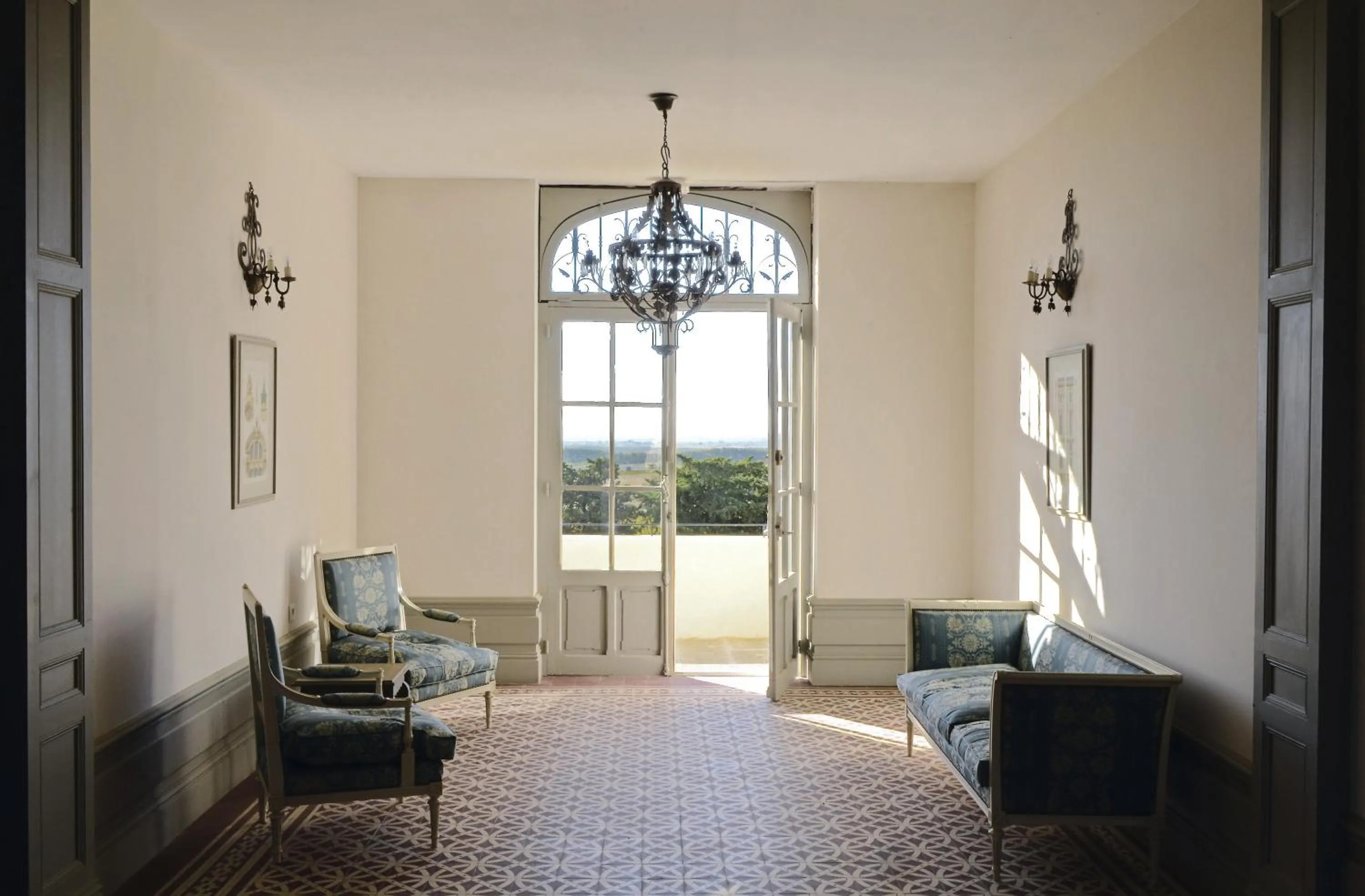 Day in Château Les Carrasses