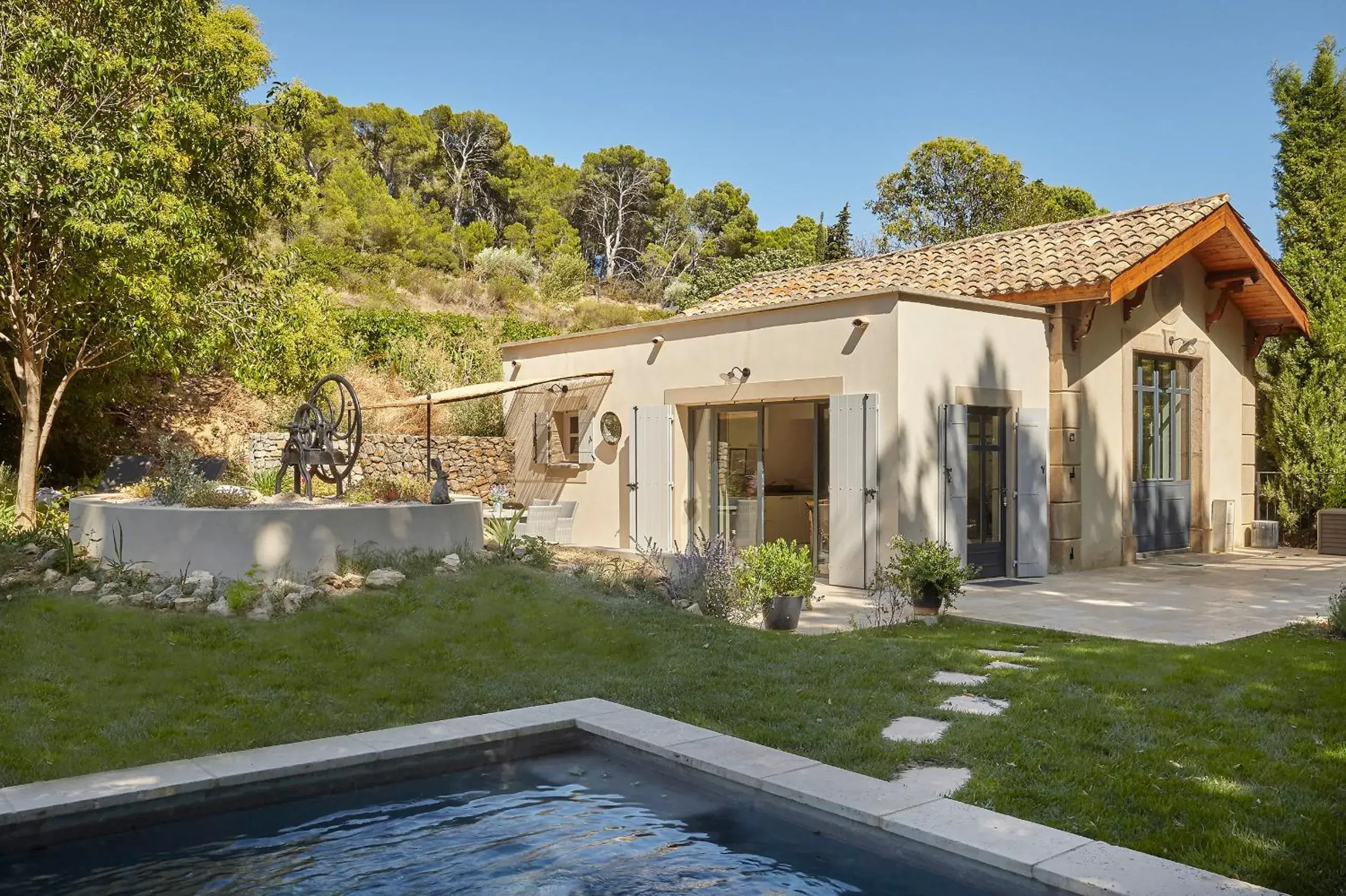 Villa with Private Pool in Château Les Carrasses Villa with Private Pool in Château Les Carrasses